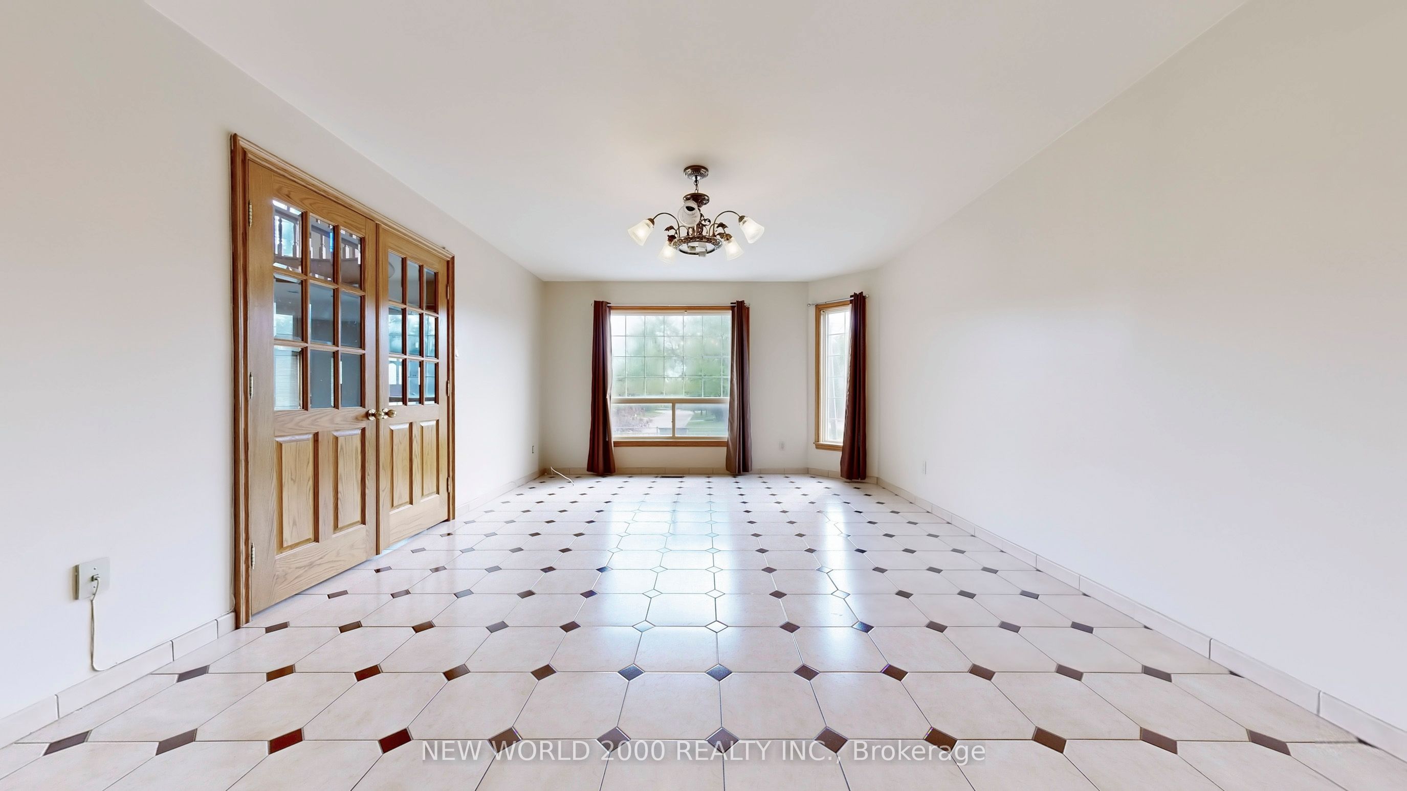 62 Langstaff Road W Property Photo 8