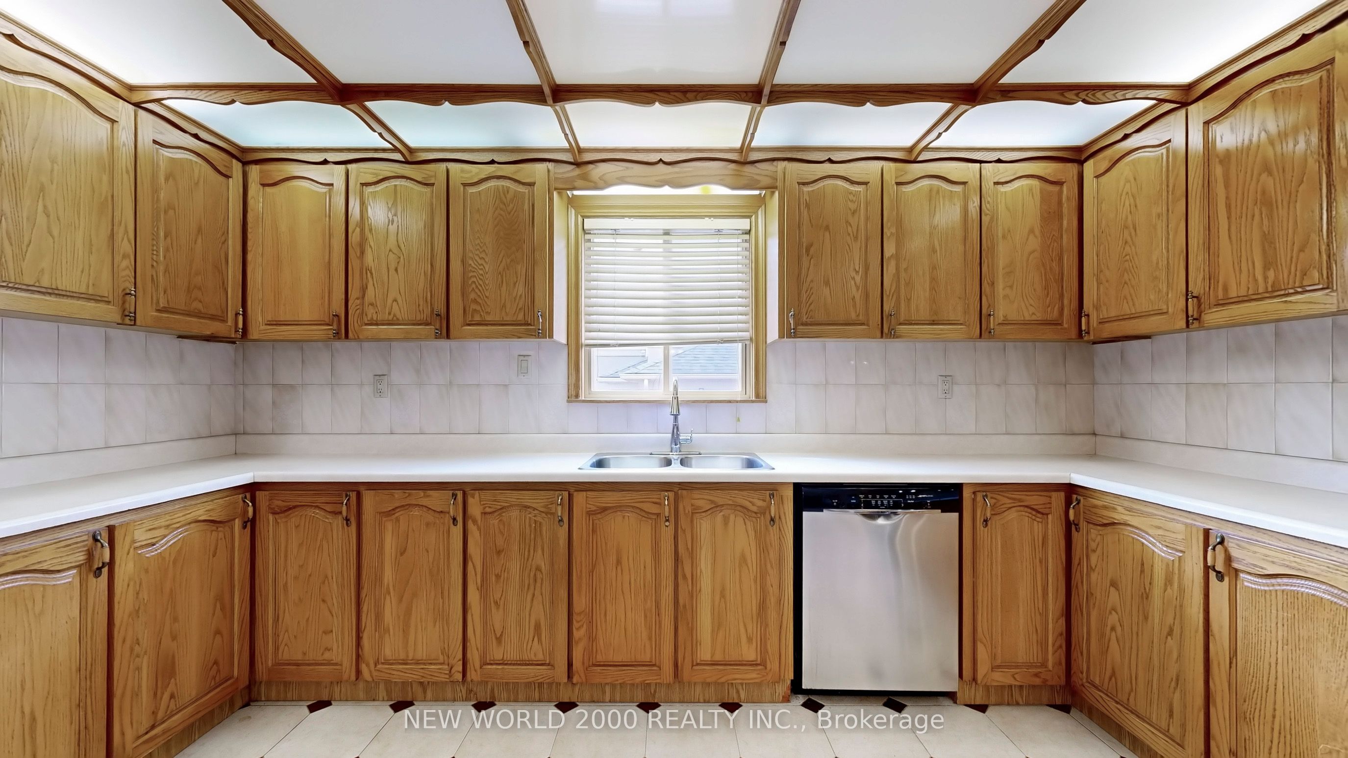 62 Langstaff Road W Property Photo 24