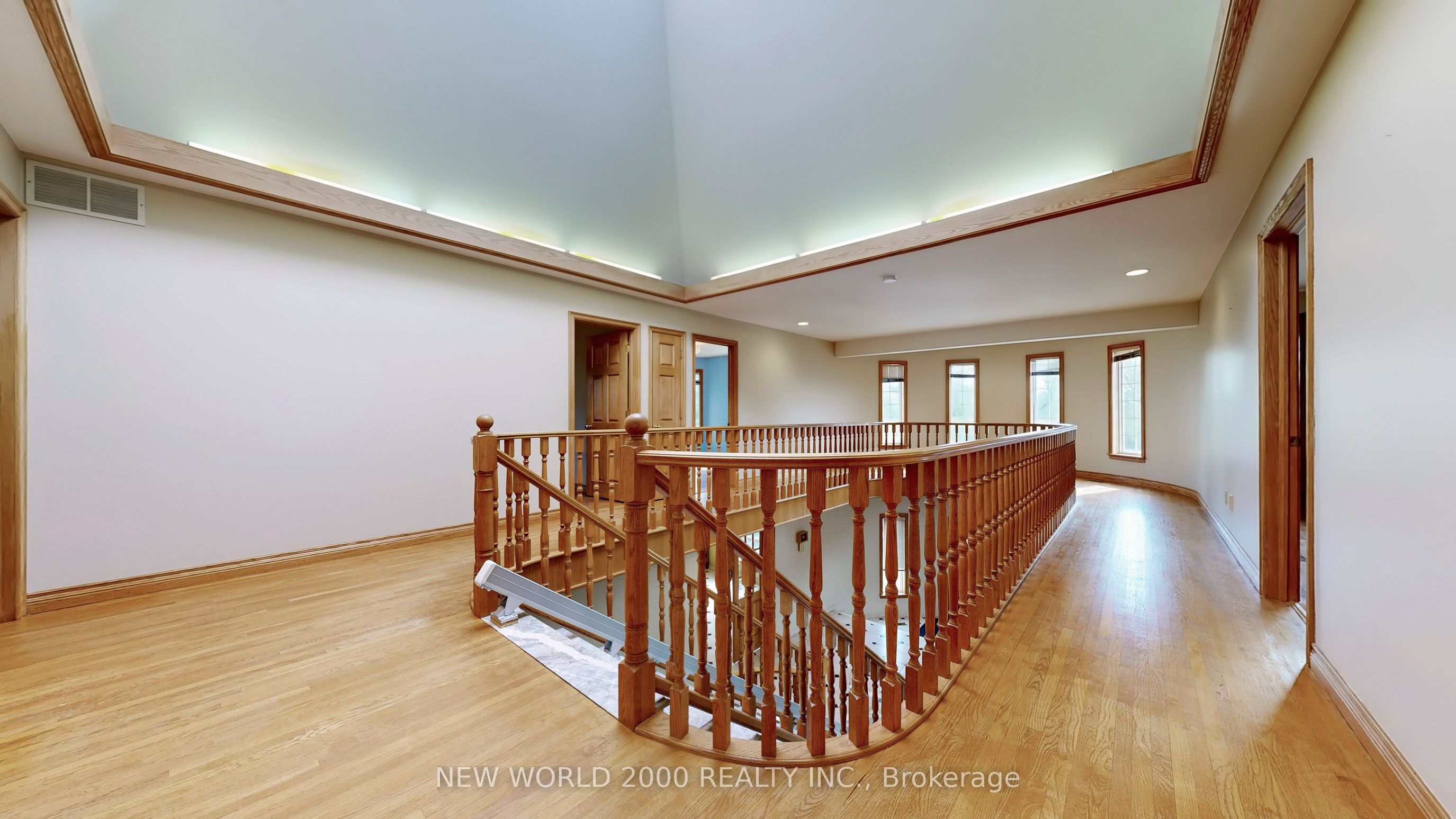 62 Langstaff Road W Property Photo 26