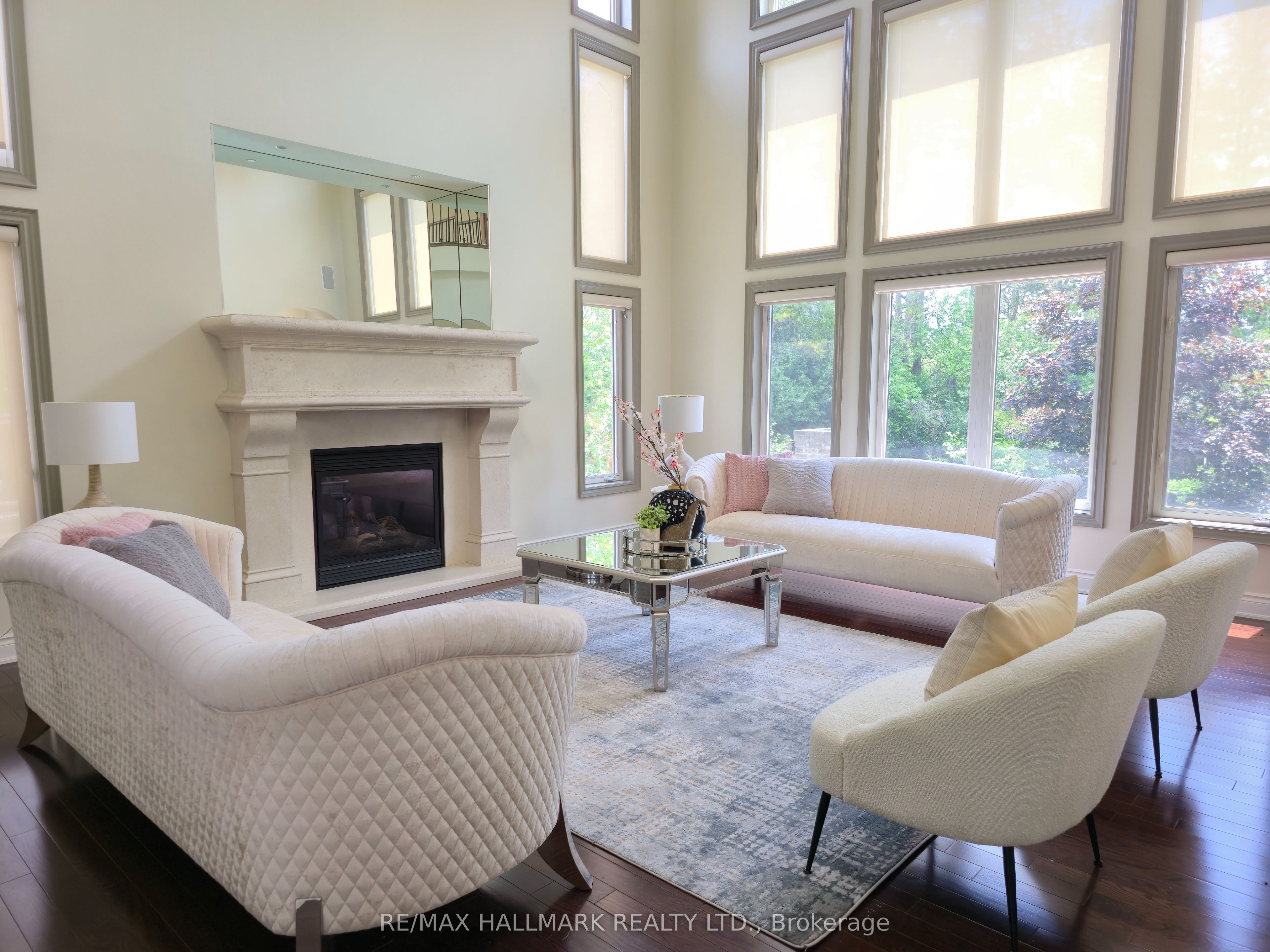 383 Paradelle Drive Property Photo 10