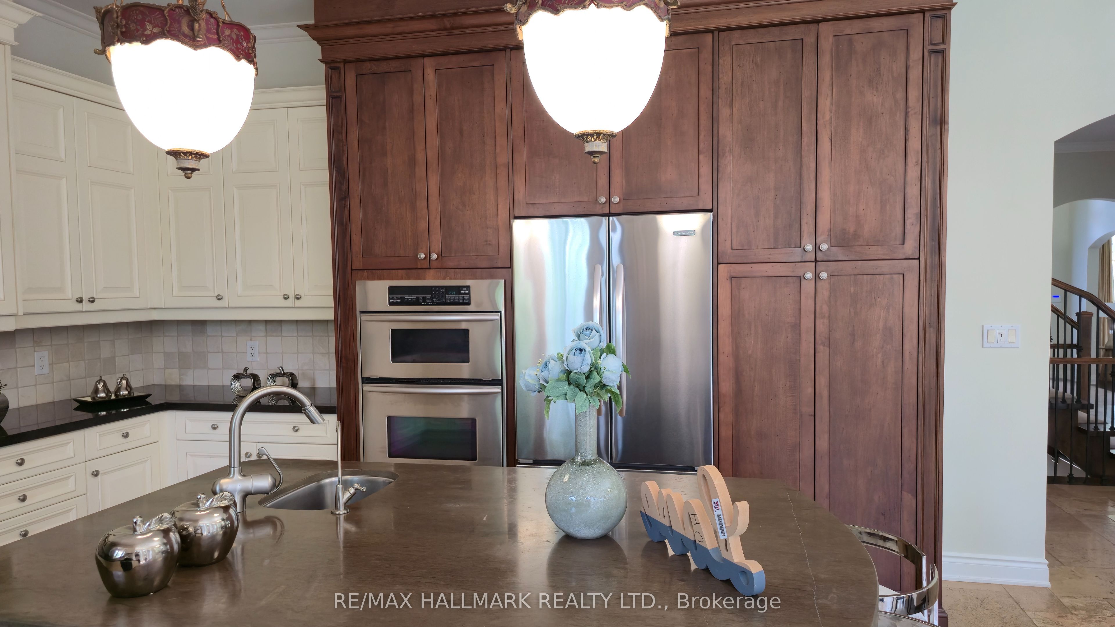 383 Paradelle Drive Property Photo 15