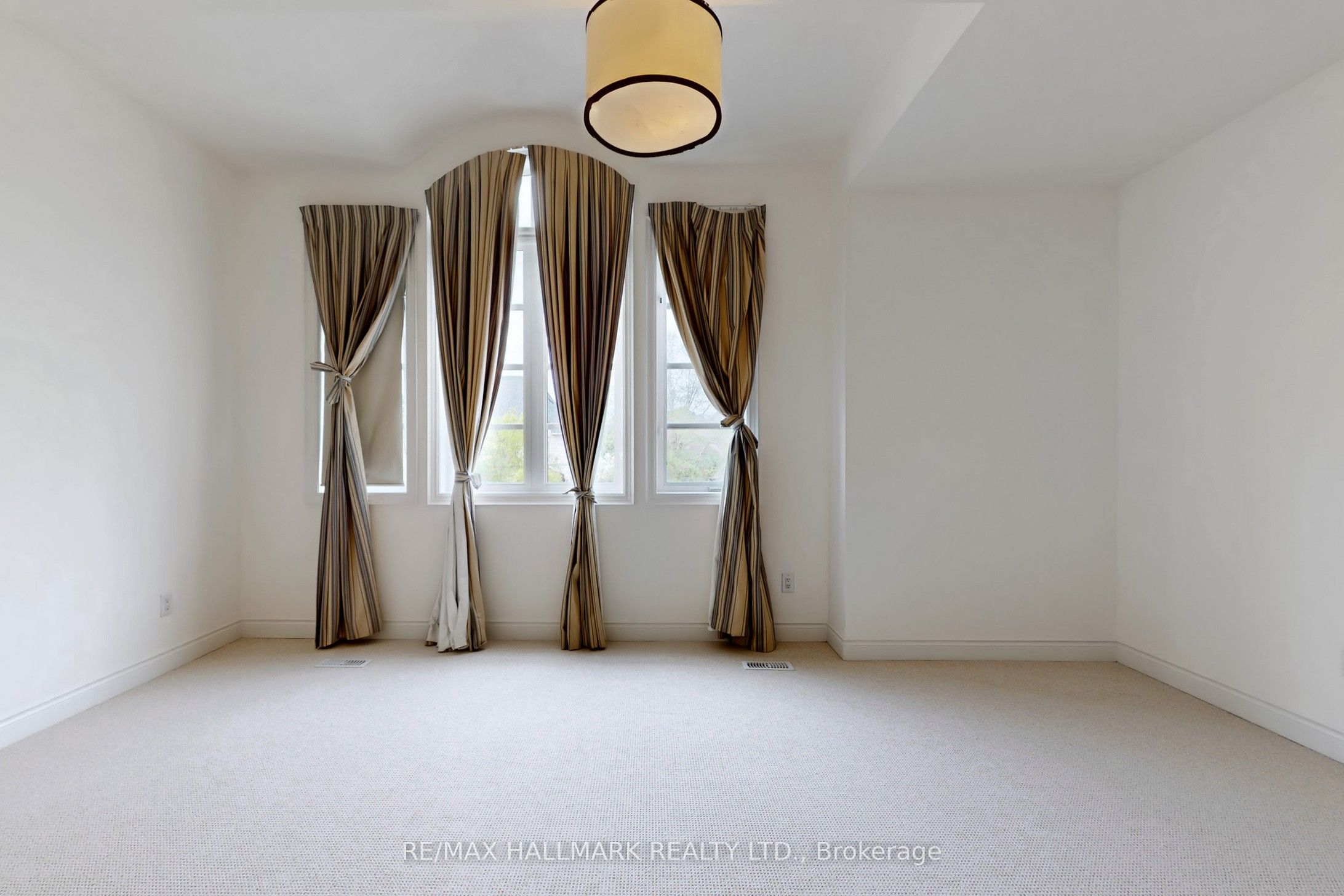 383 Paradelle Drive Property Photo 32