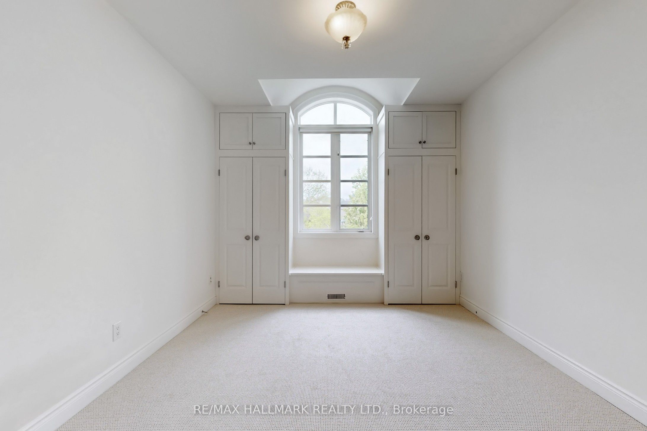 383 Paradelle Drive Property Photo 33