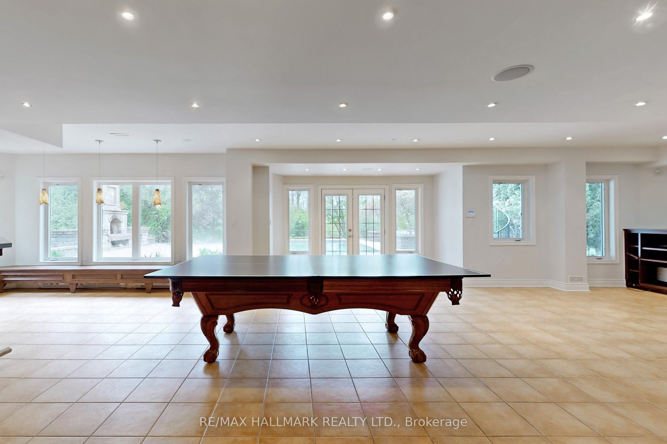 383 Paradelle Drive Property Photo 35