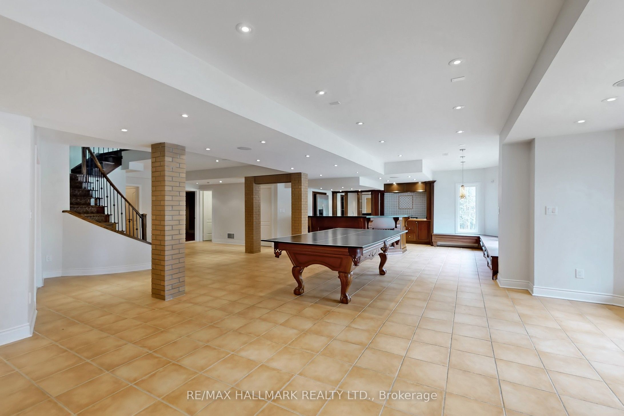 383 Paradelle Drive Property Photo 36