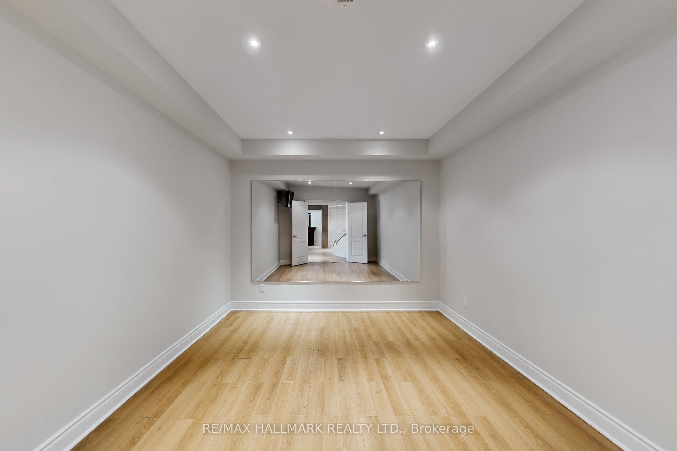 383 Paradelle Drive Property Photo 41