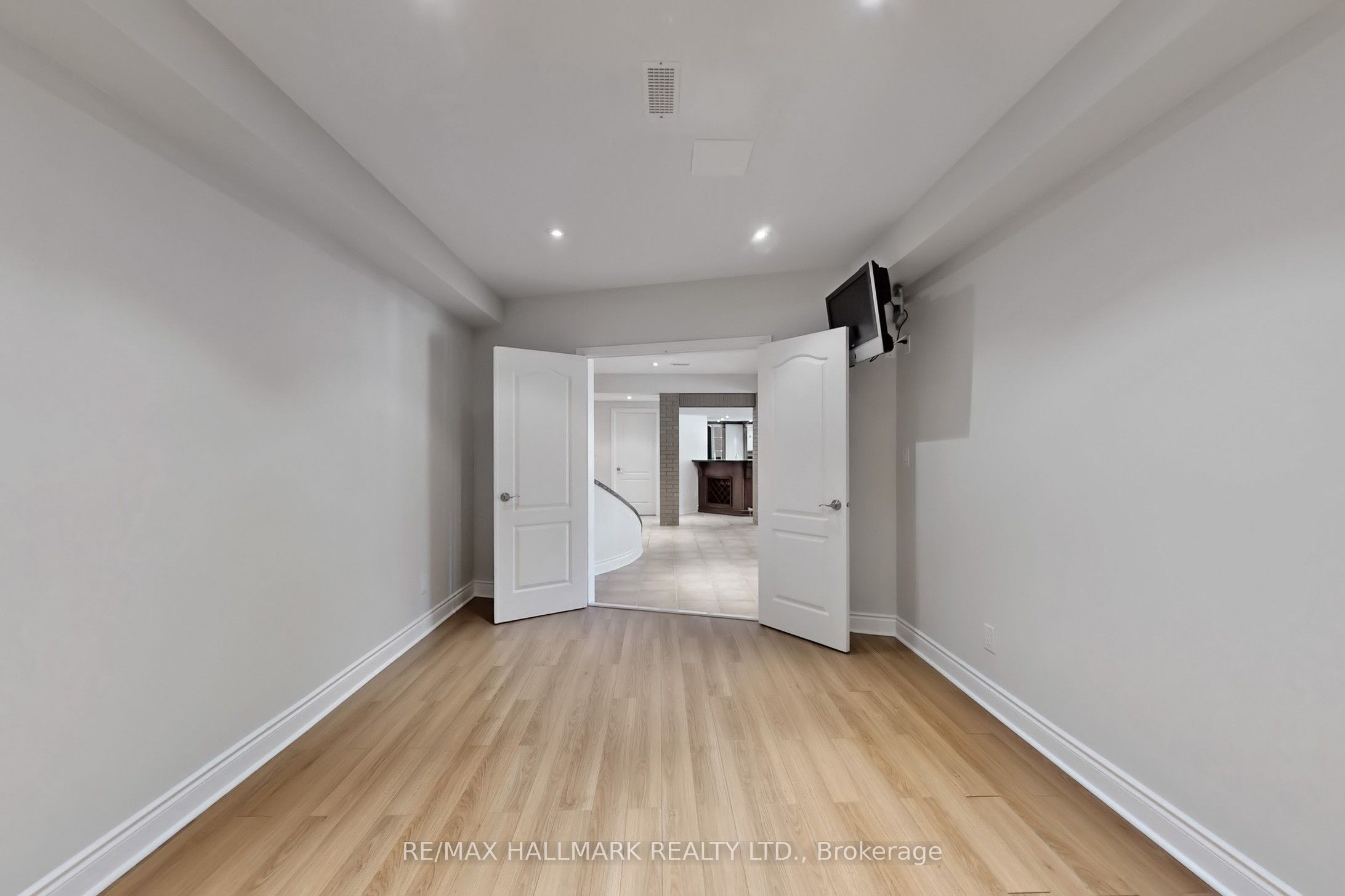 383 Paradelle Drive Property Photo 42