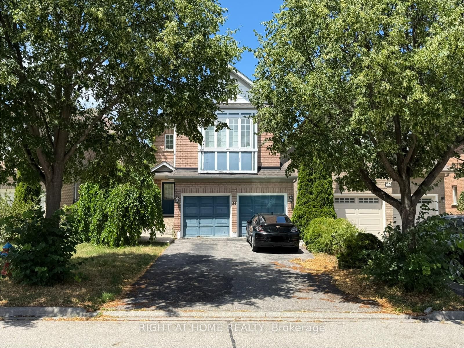 54 Golden Oak Avenue Property Photo 1