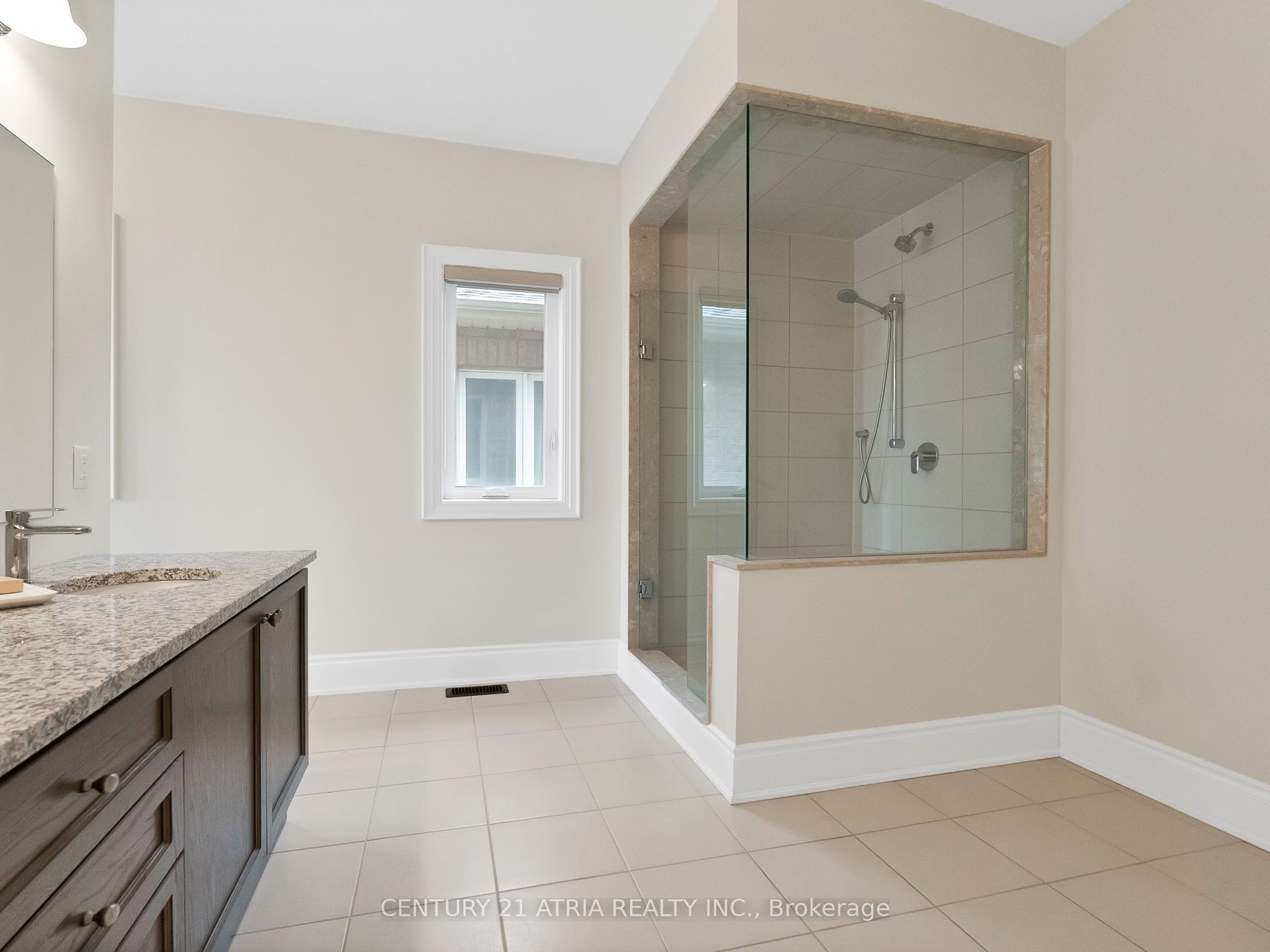 12 Macdonald Court Property Photo 27