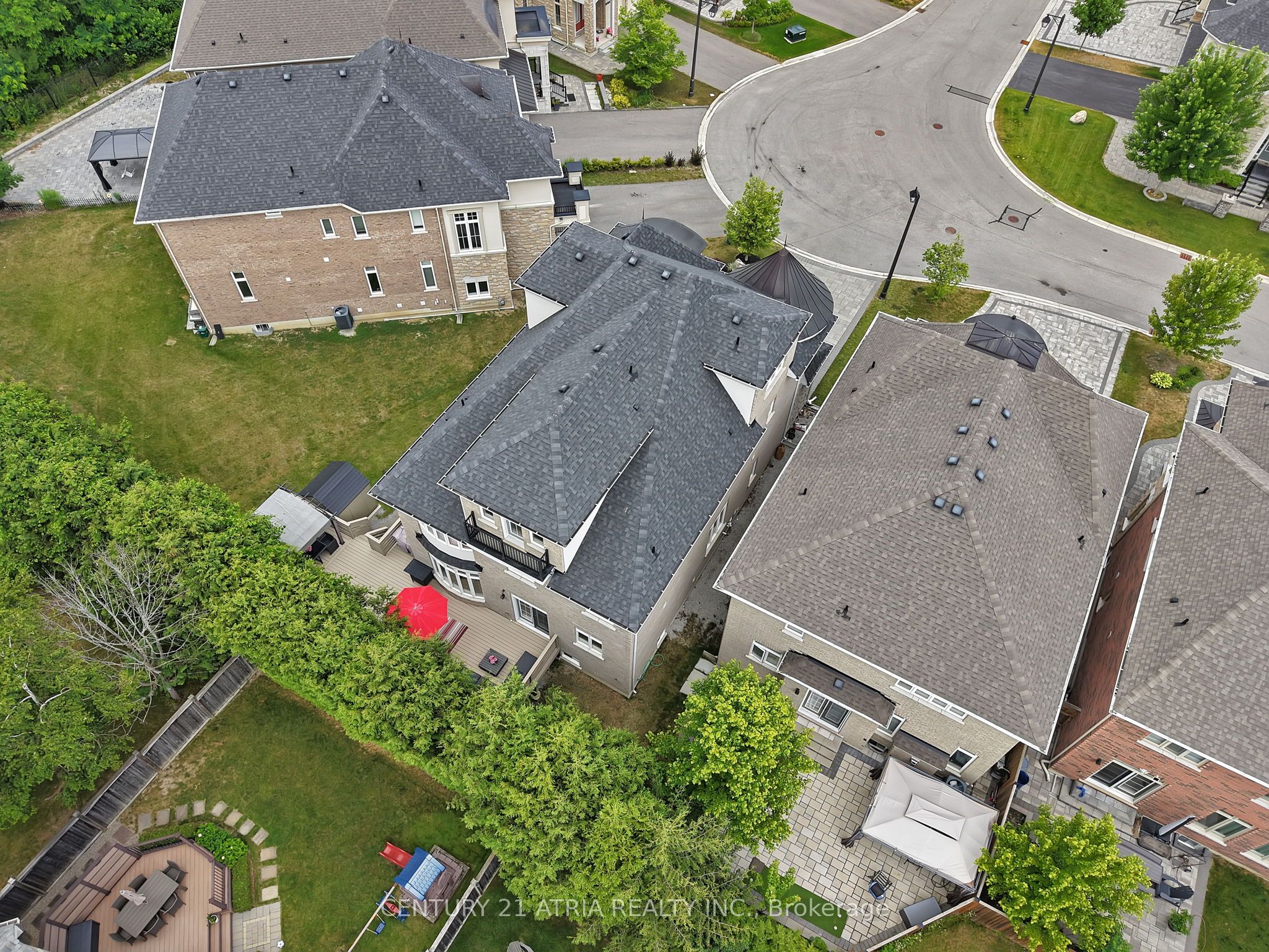 12 Macdonald Court Property Photo 37