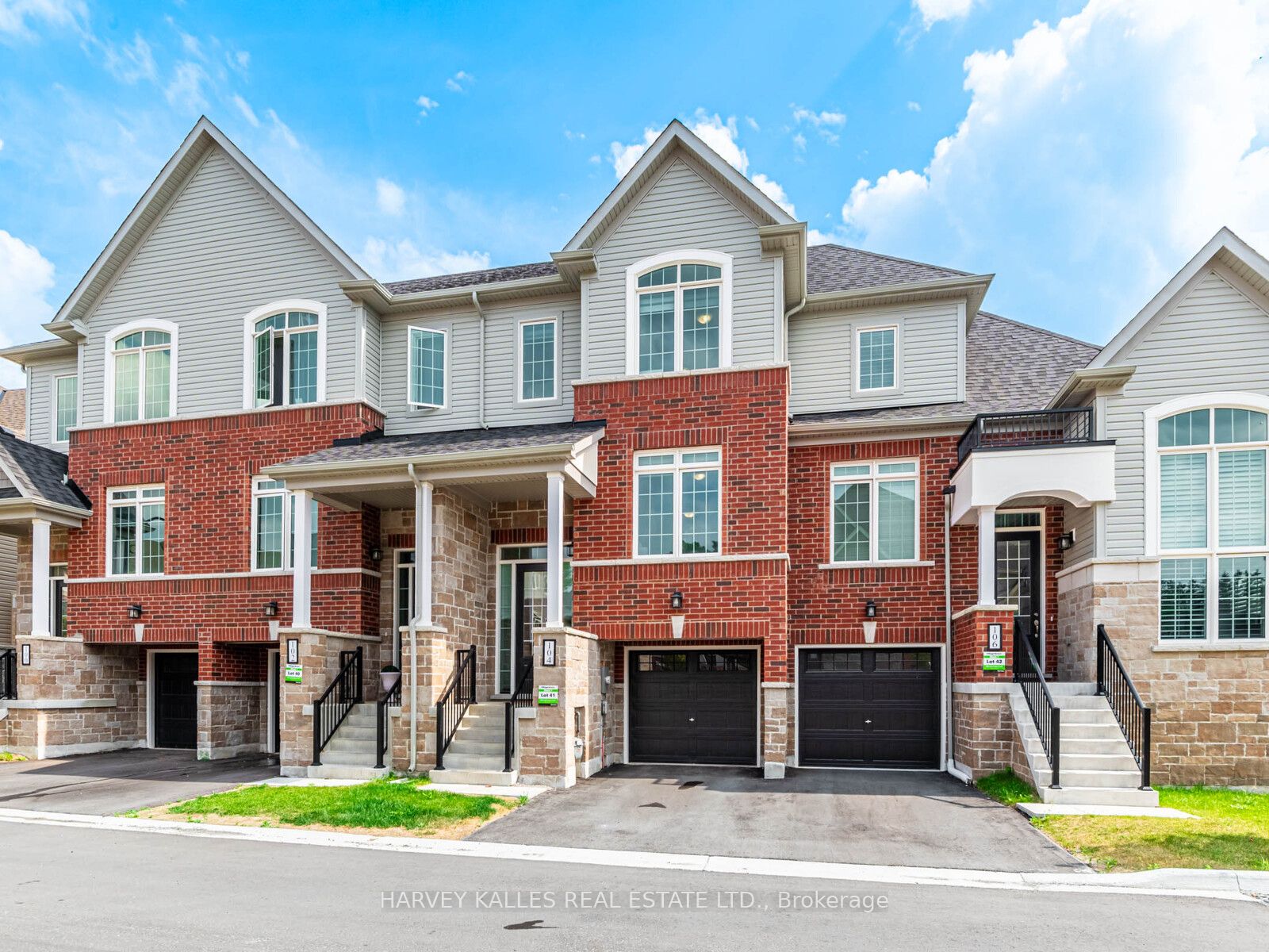 104 Lyall Stokes Cir
