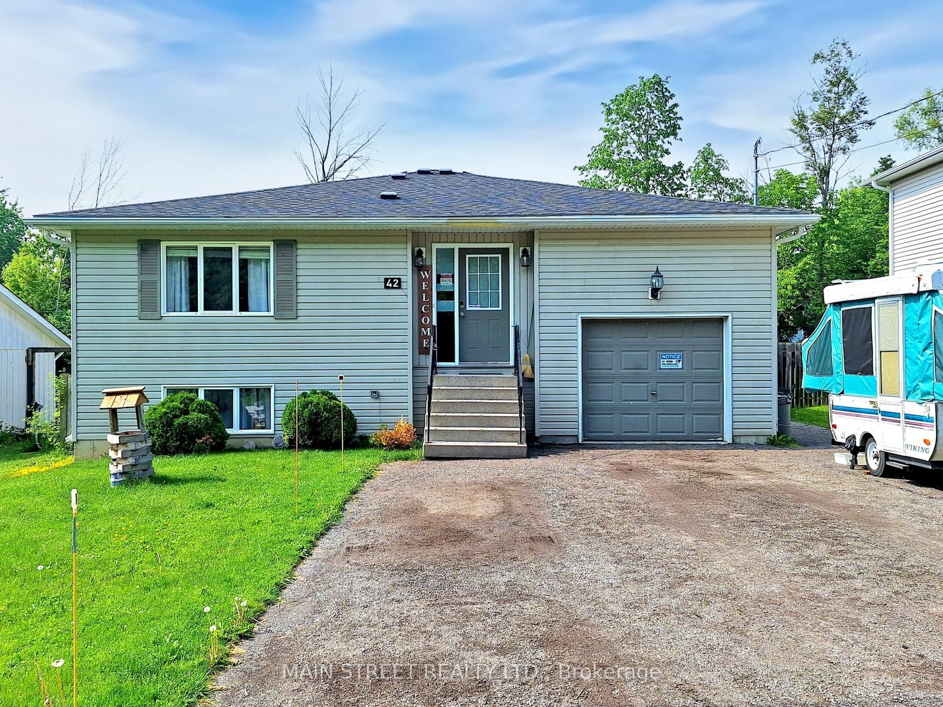 42 Evelyn Avenue Property Photo 1