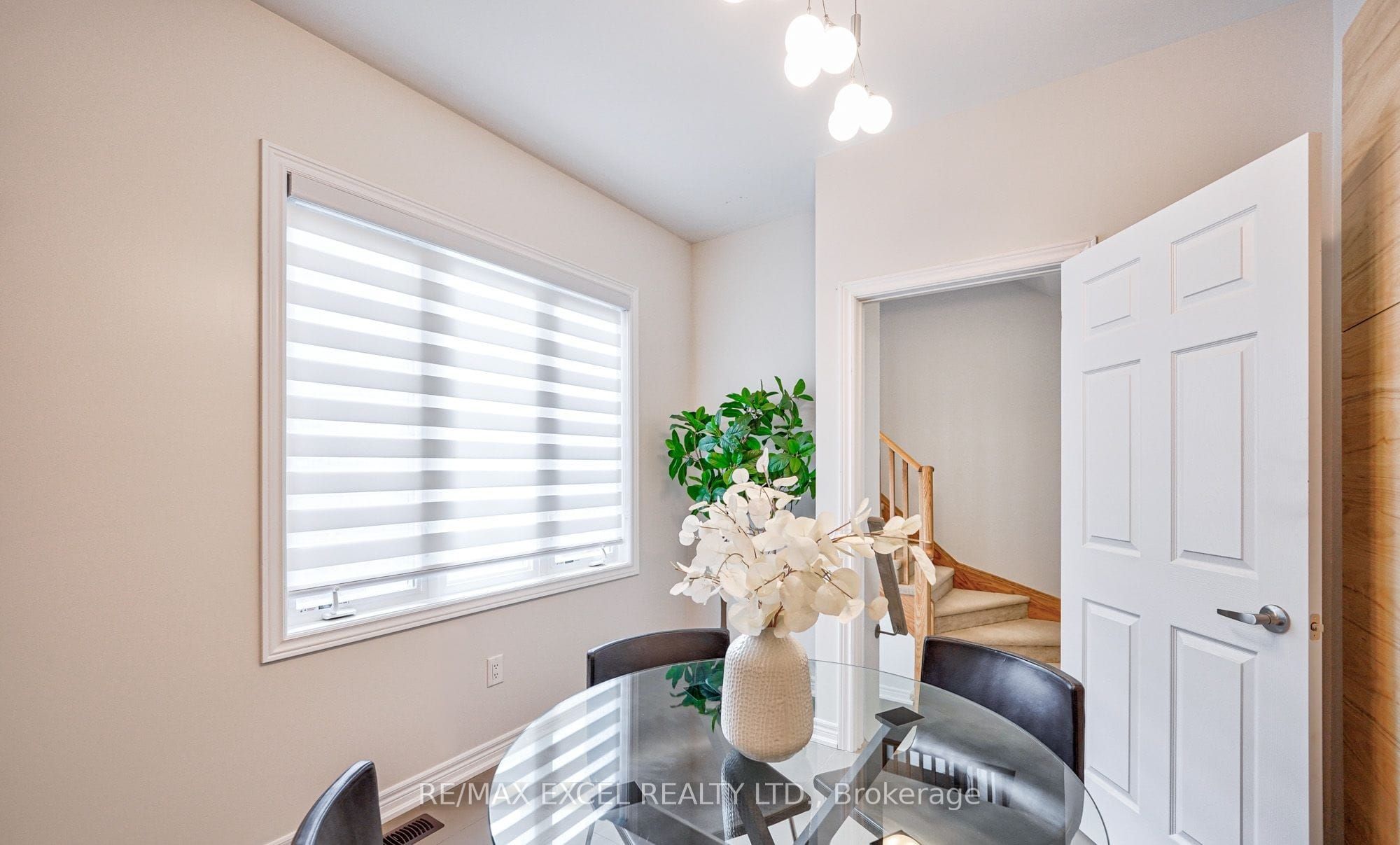 18 Waterleaf Road Main House Property Photo 10