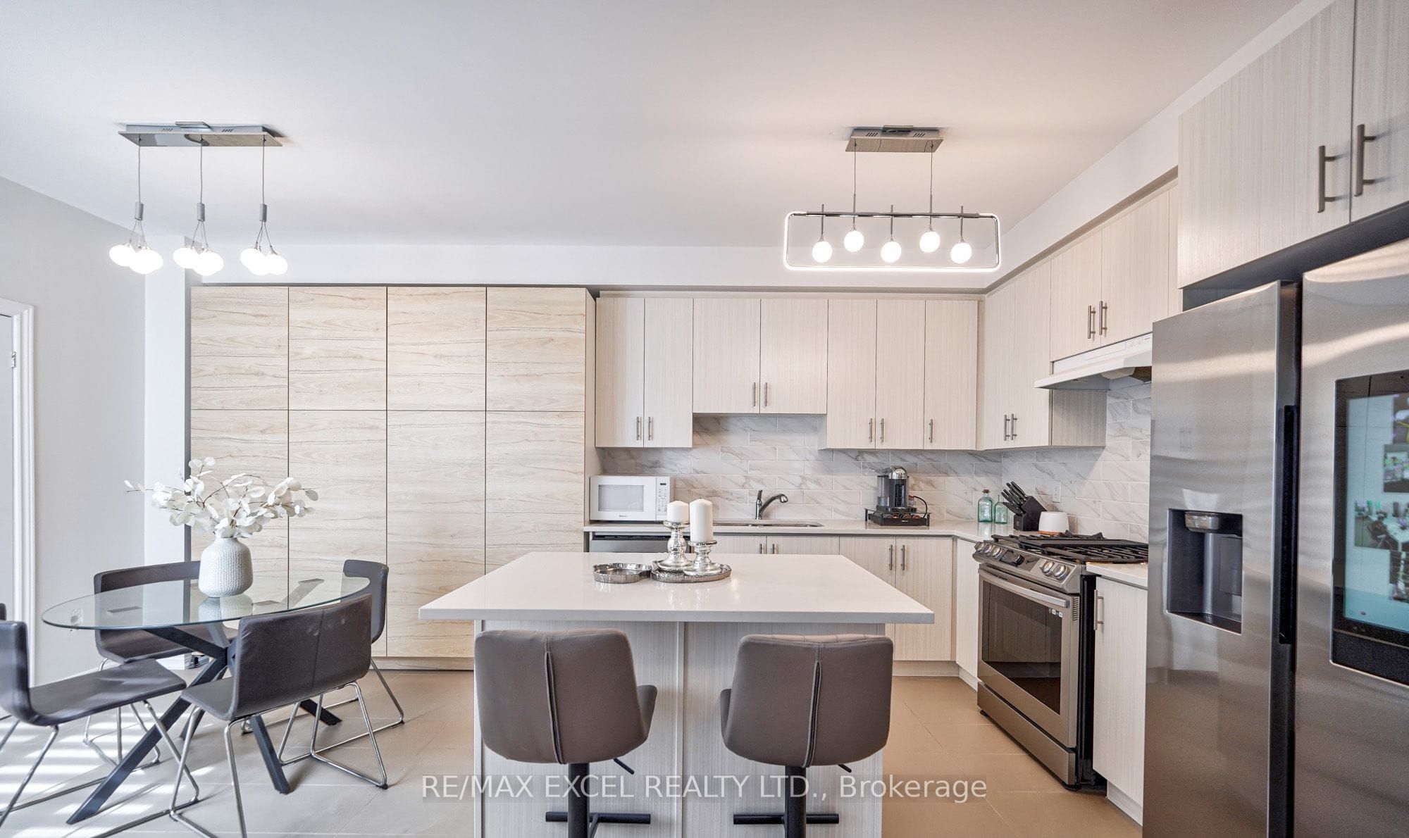 18 Waterleaf Road Main House Property Photo 16