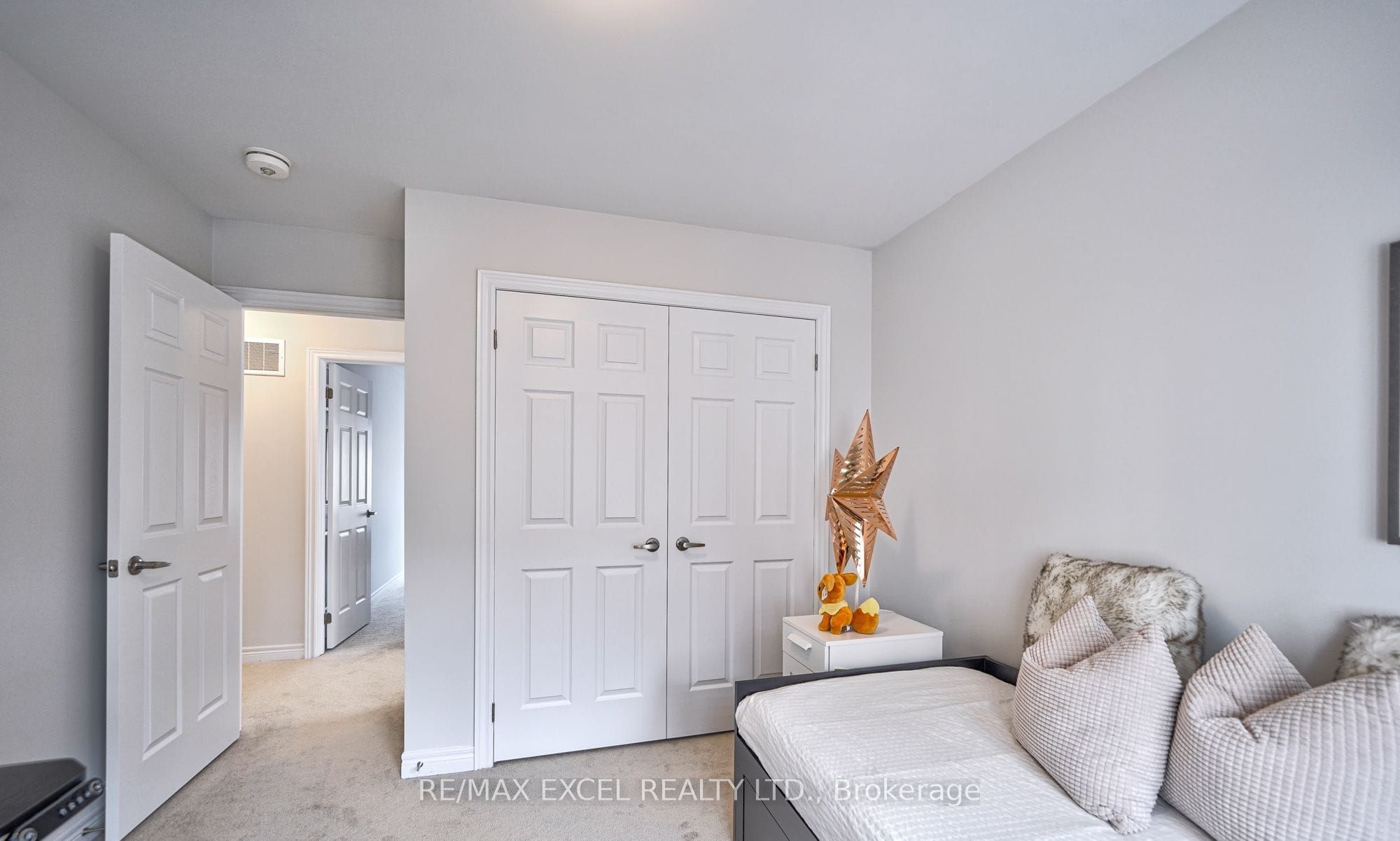 18 Waterleaf Road Main House Property Photo 26