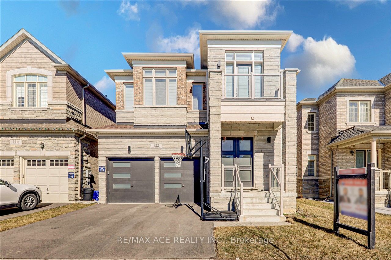 122 Steam Whistle Dr Property Photo 1