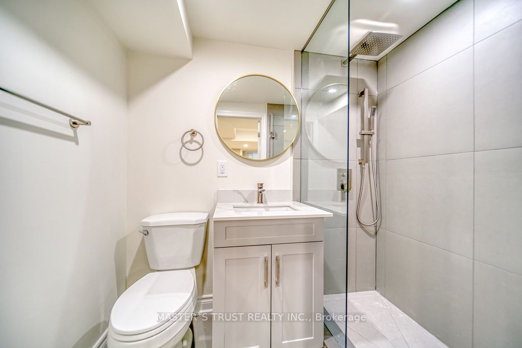 82 Oxford Street Basement Property Photo 17