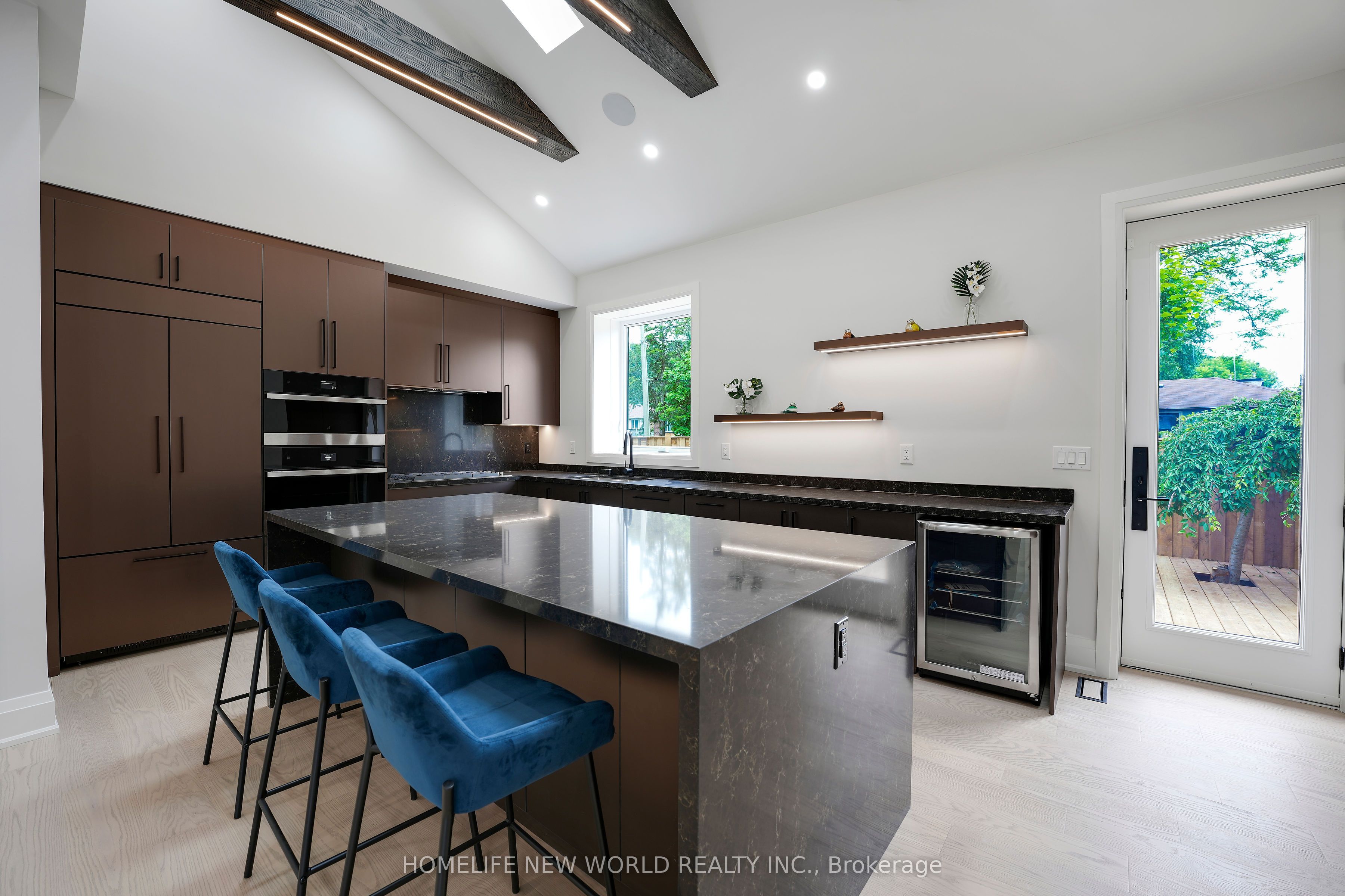 105 Murray Drive Property Photo 11