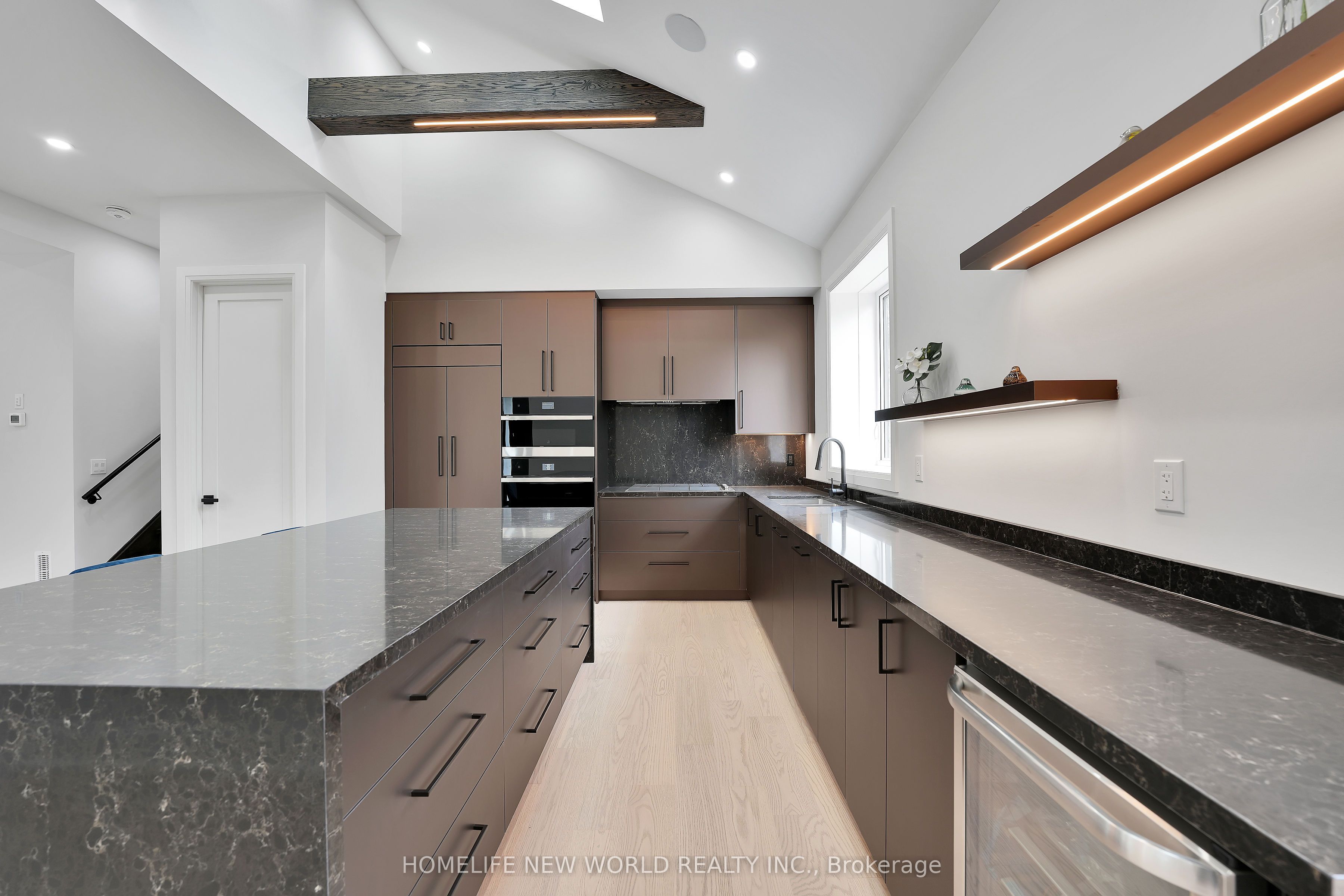 105 Murray Drive Property Photo 15