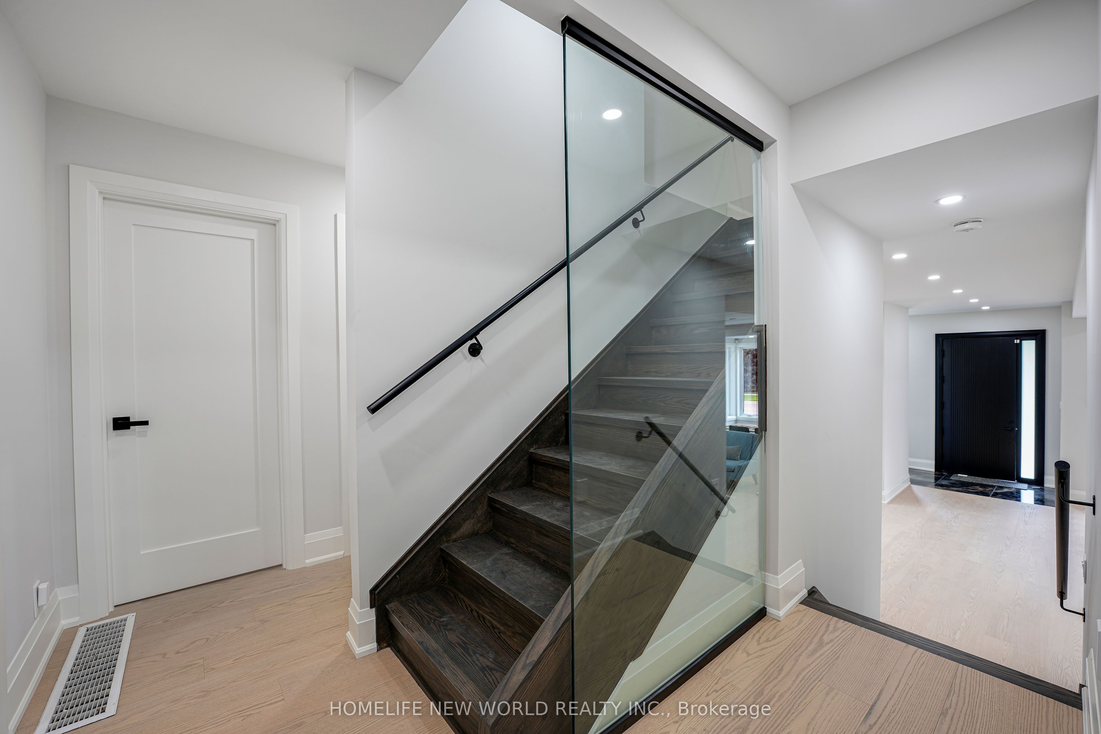 105 Murray Drive Property Photo 17