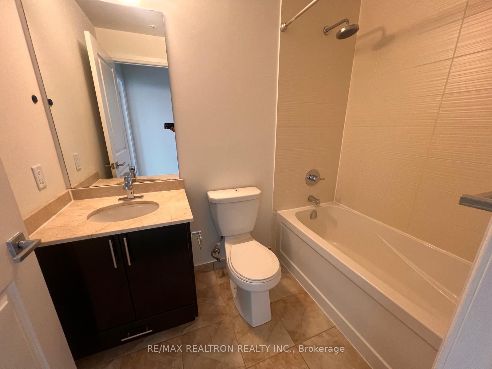 85 North Park Road 1411 Property Photo 11