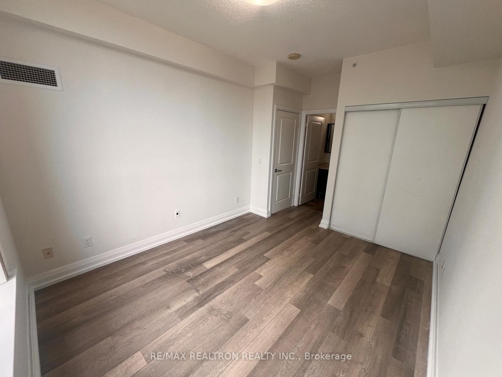 85 North Park Road 1411 Property Photo 14