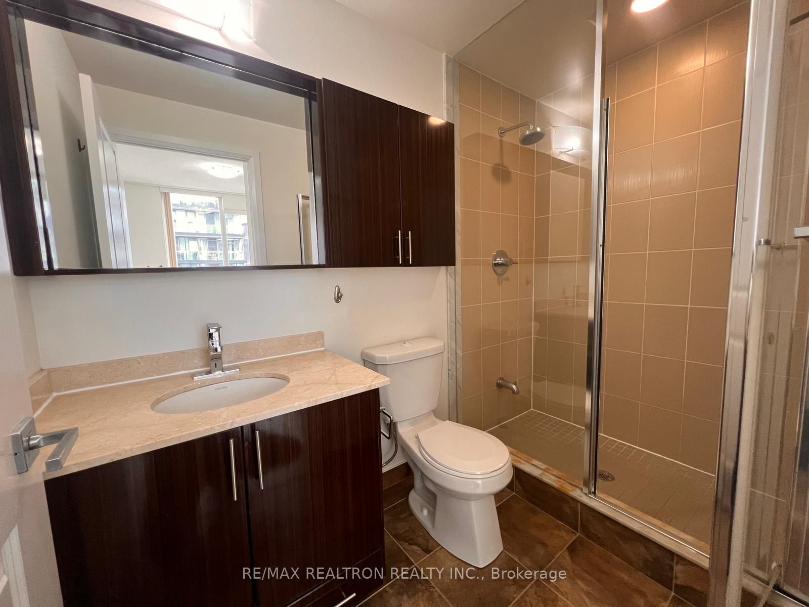 85 North Park Road 1411 Property Photo 17