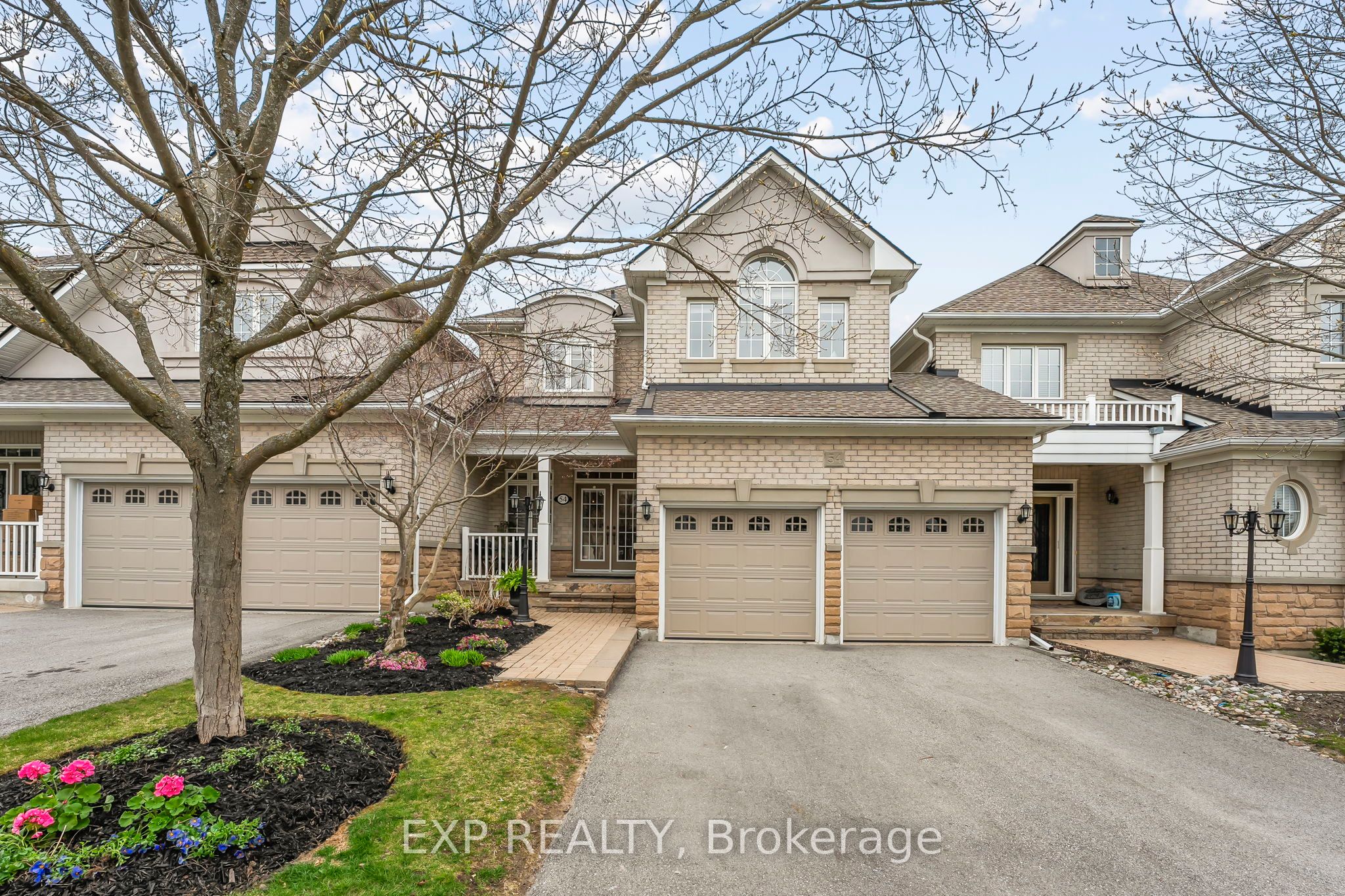 54 Stonecliffe Cres Property Photo 1