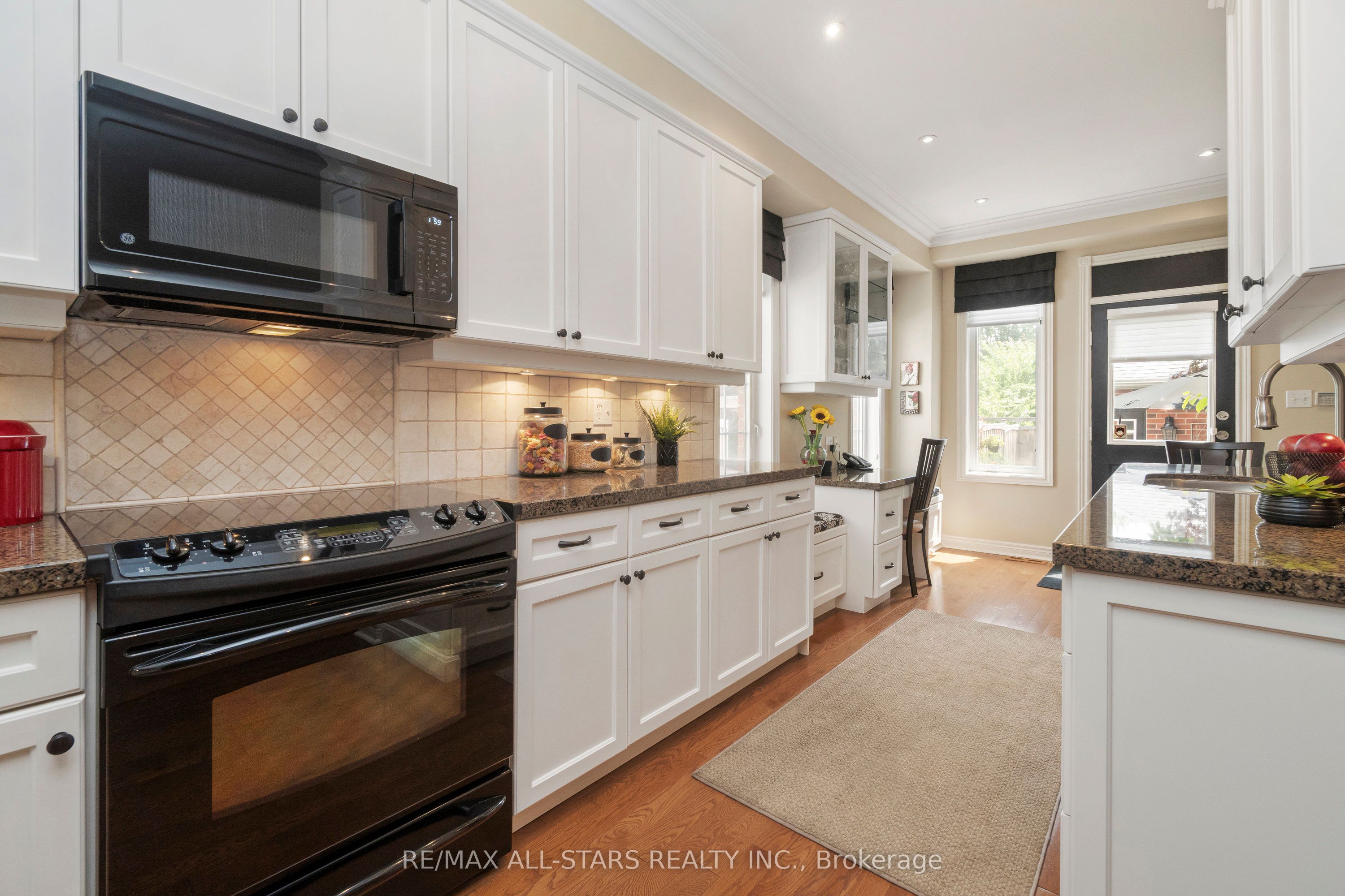 123 The Fairways N/a Property Photo 22