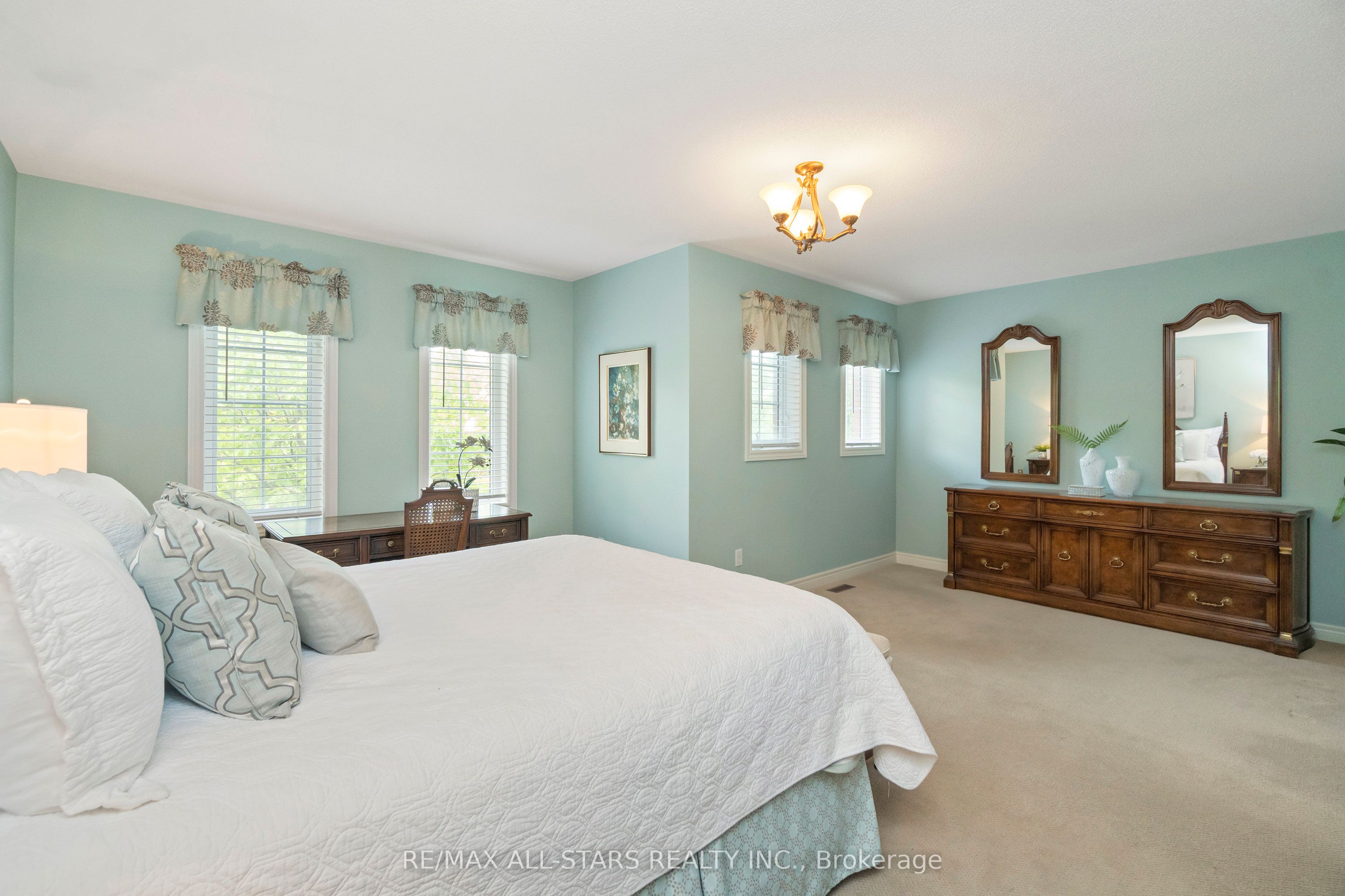 123 The Fairways N/a Property Photo 35