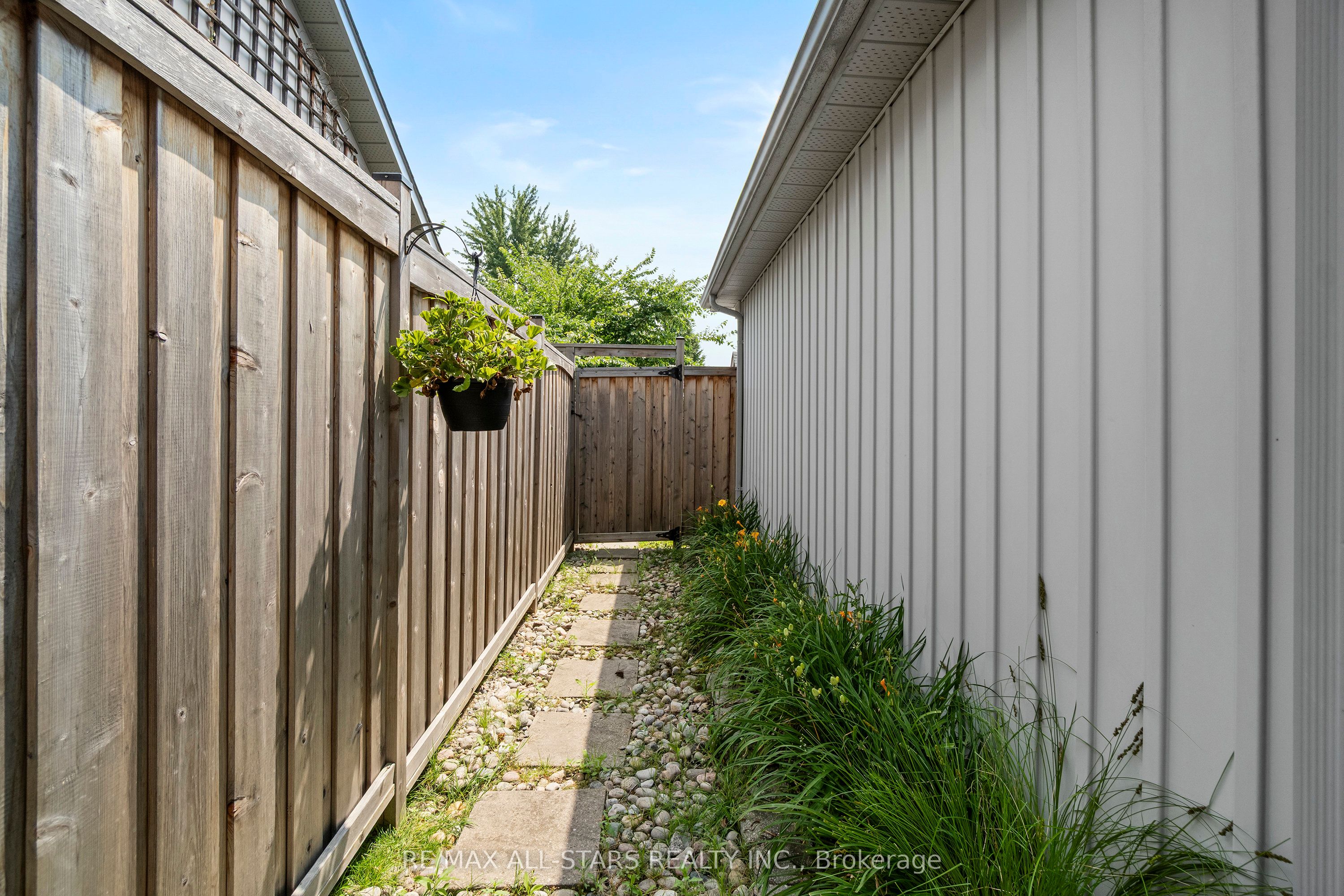 123 The Fairways N/a Property Photo 49