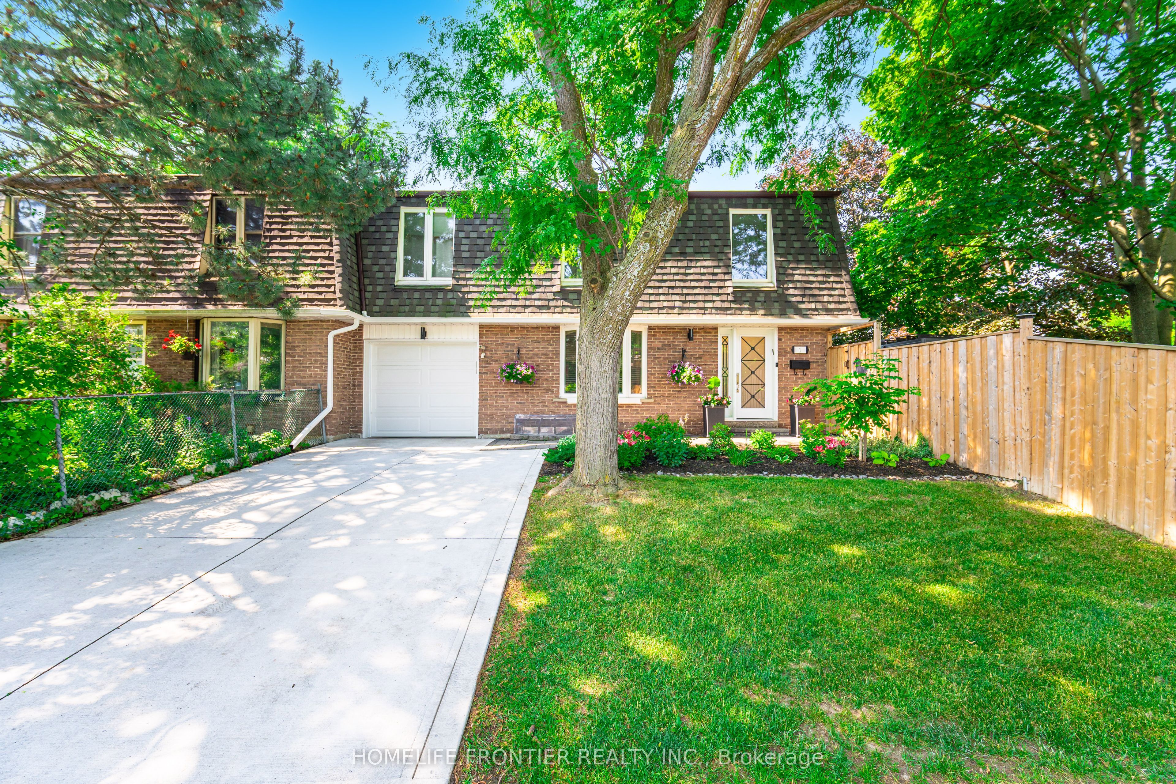 1 Denava Gate Property Photo 3