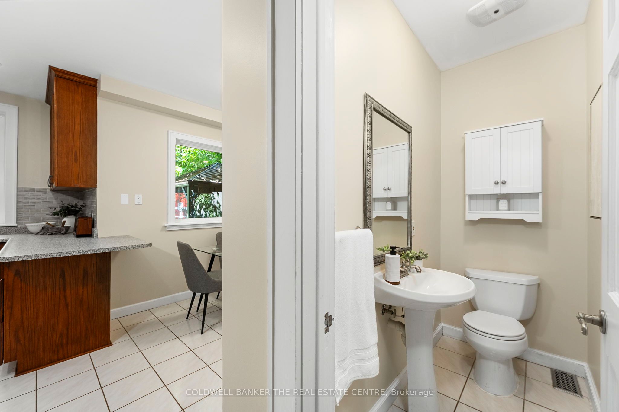 10 Connaught Avenue Property Photo 22