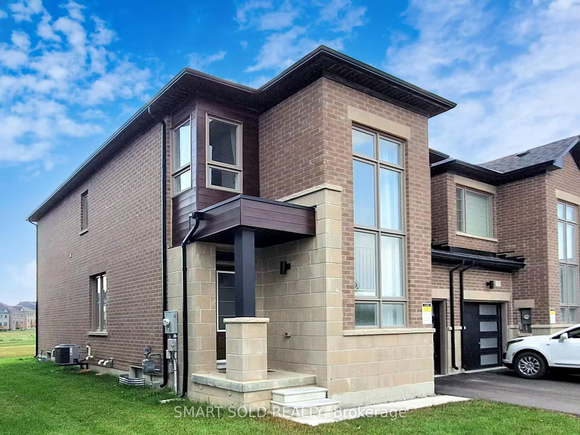 168 Silk Twist Drive Property Photo 3