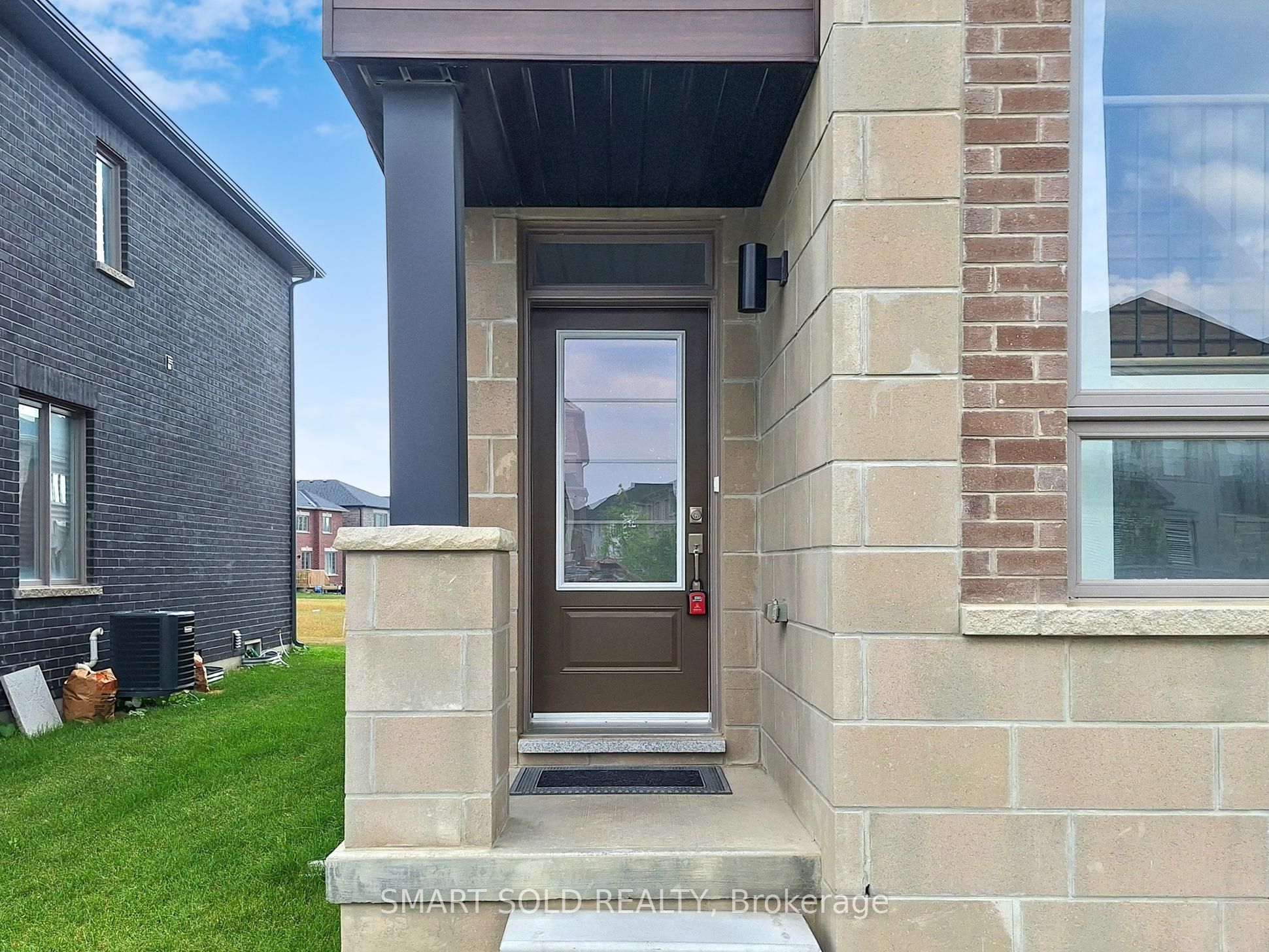 168 Silk Twist Drive Property Photo 4