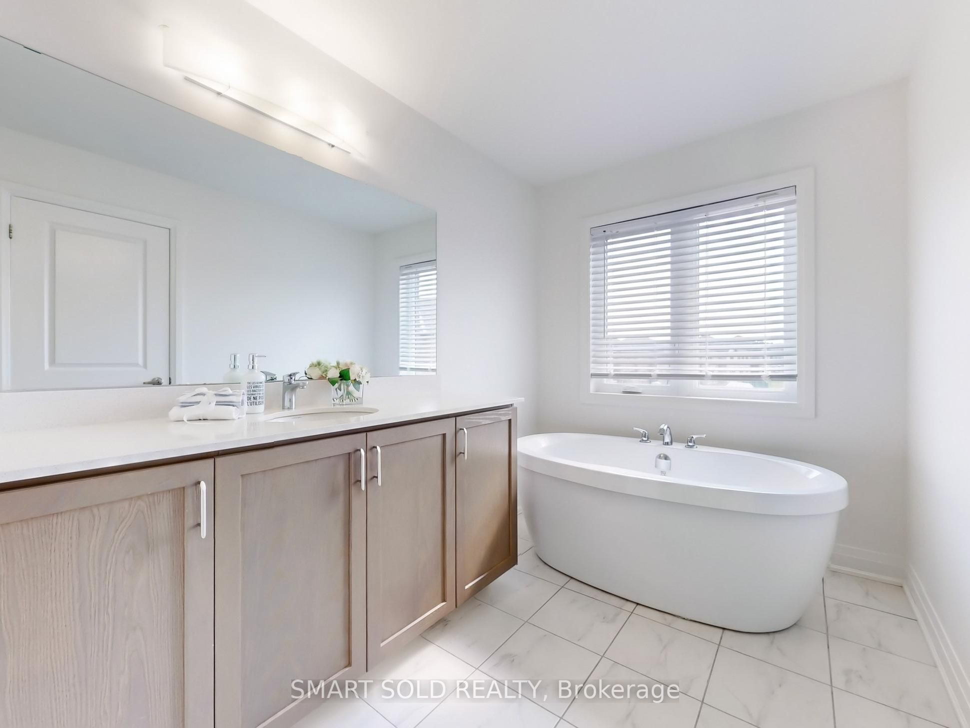 168 Silk Twist Drive Property Photo 20