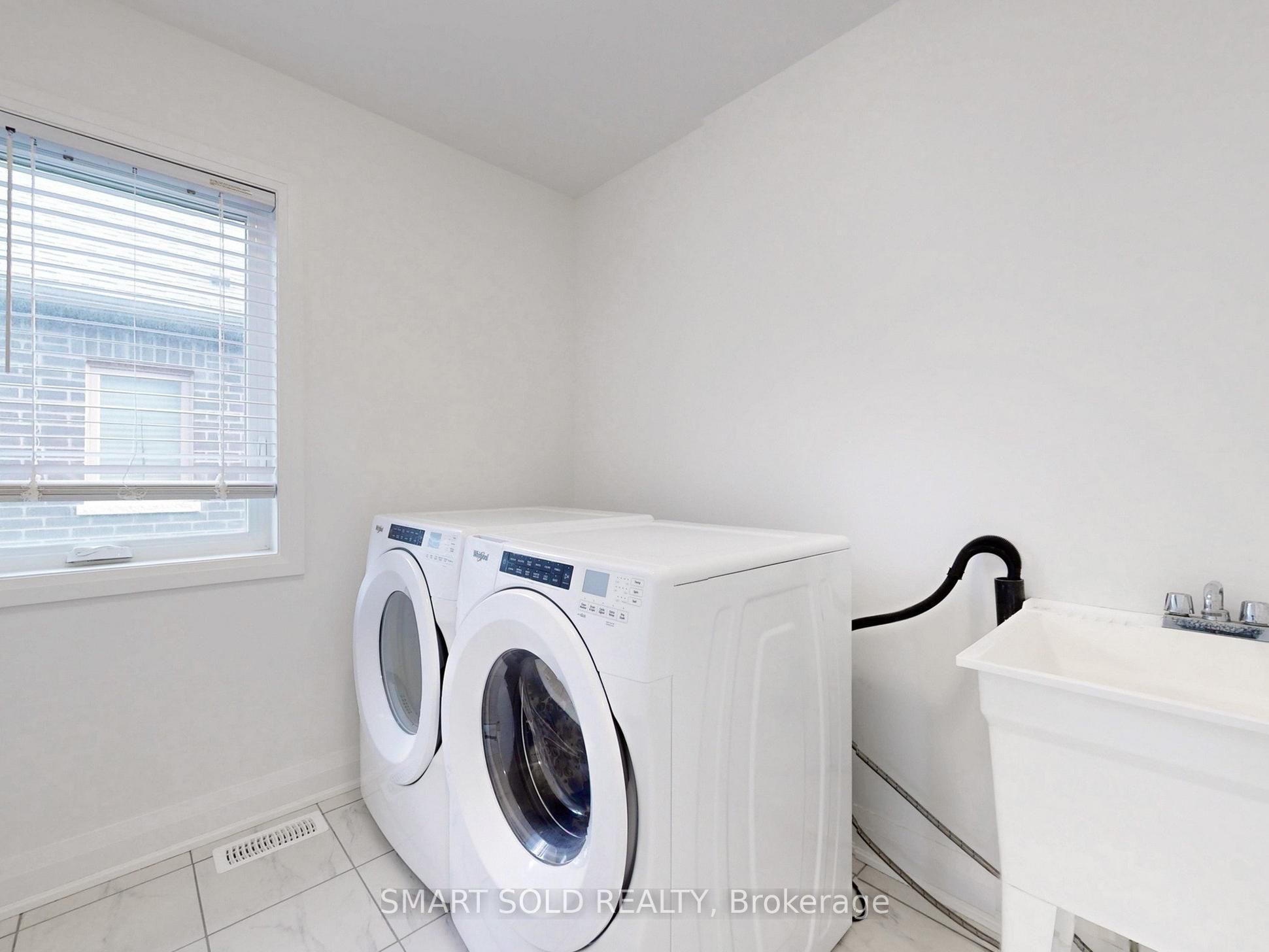 168 Silk Twist Drive Property Photo 24