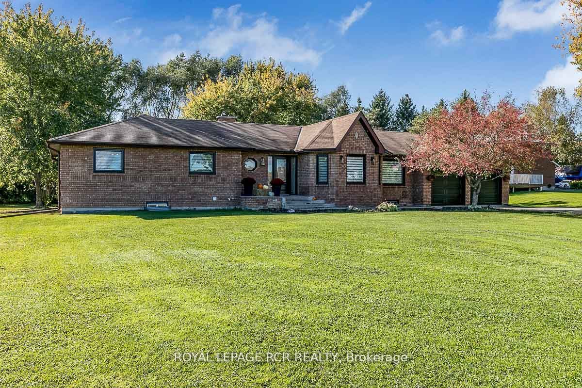 4372 10 Side Road Property Photo 1