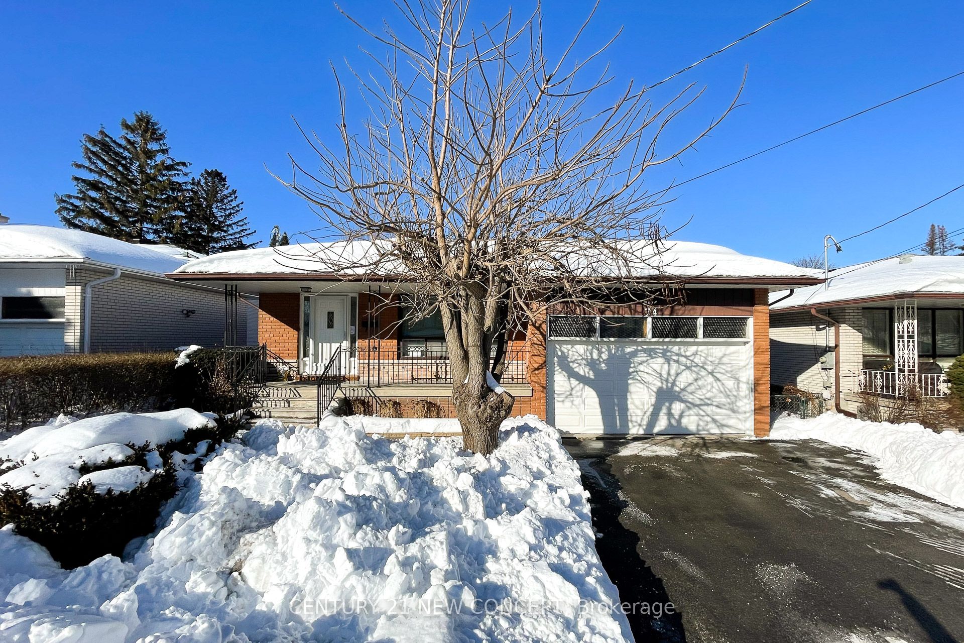 74 Clark Avenue E Main Property Photo 1