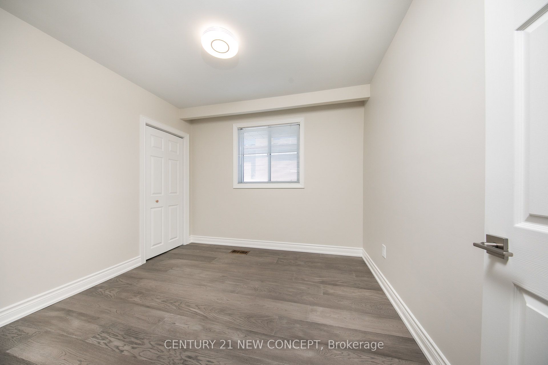 74 Clark Avenue E Main Property Photo 20