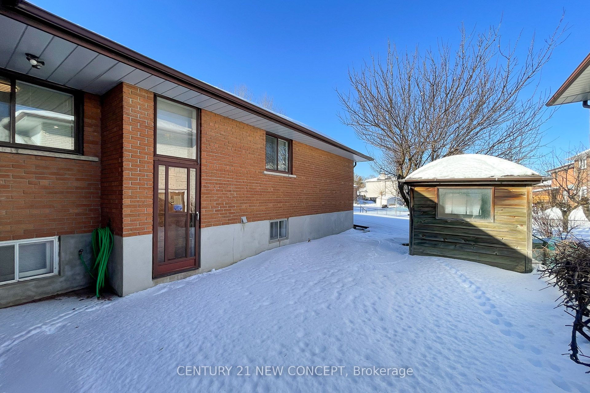 74 Clark Avenue E Main Property Photo 23