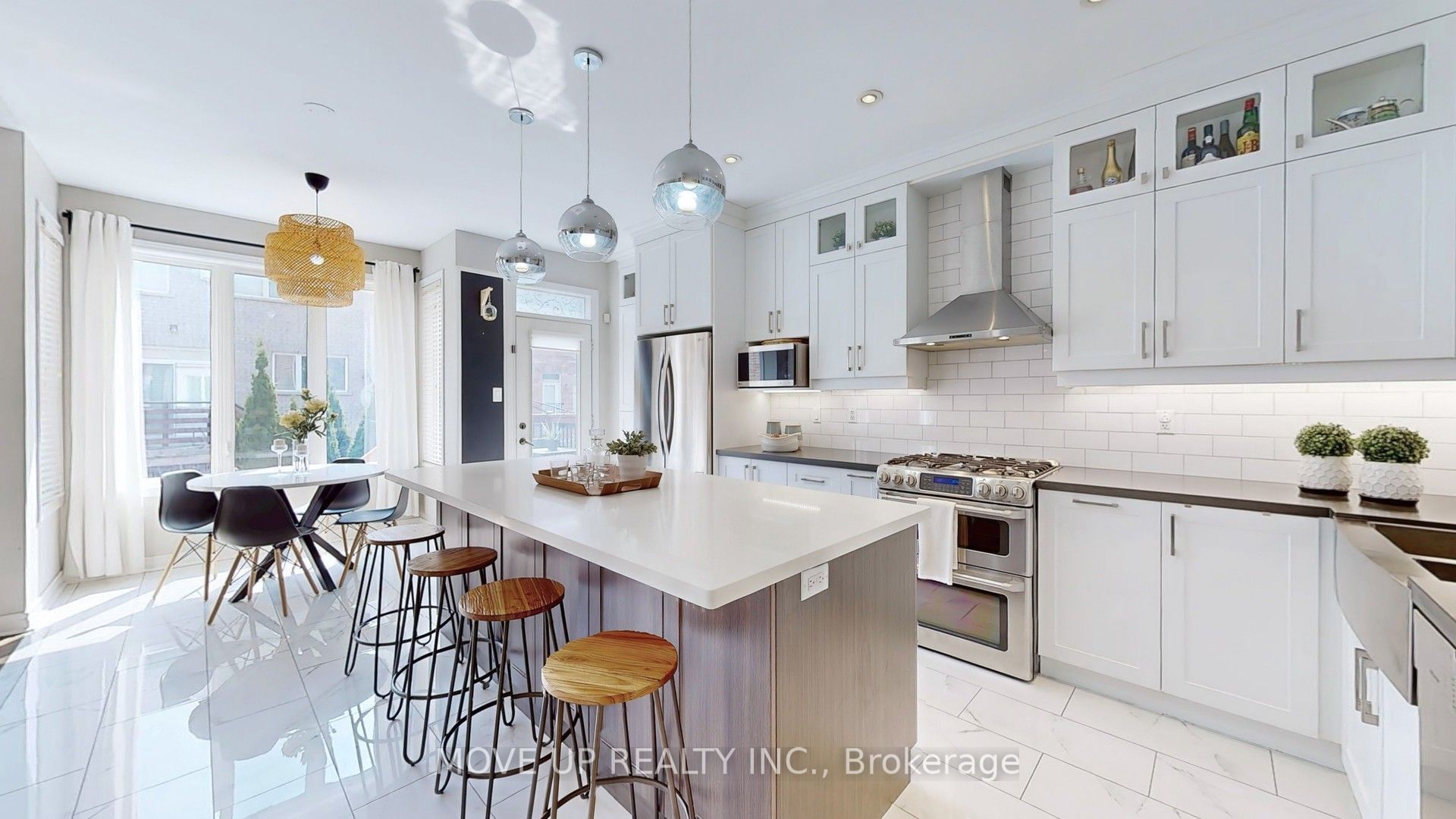 30 Hoppington Avenue Property Photo 1