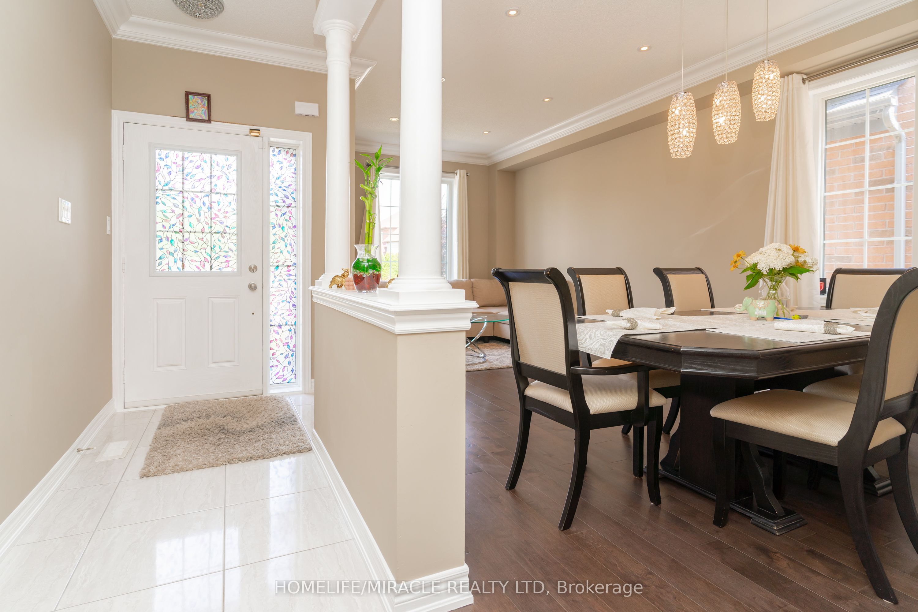 516 Vellore Woods Boulevard Property Photo 6