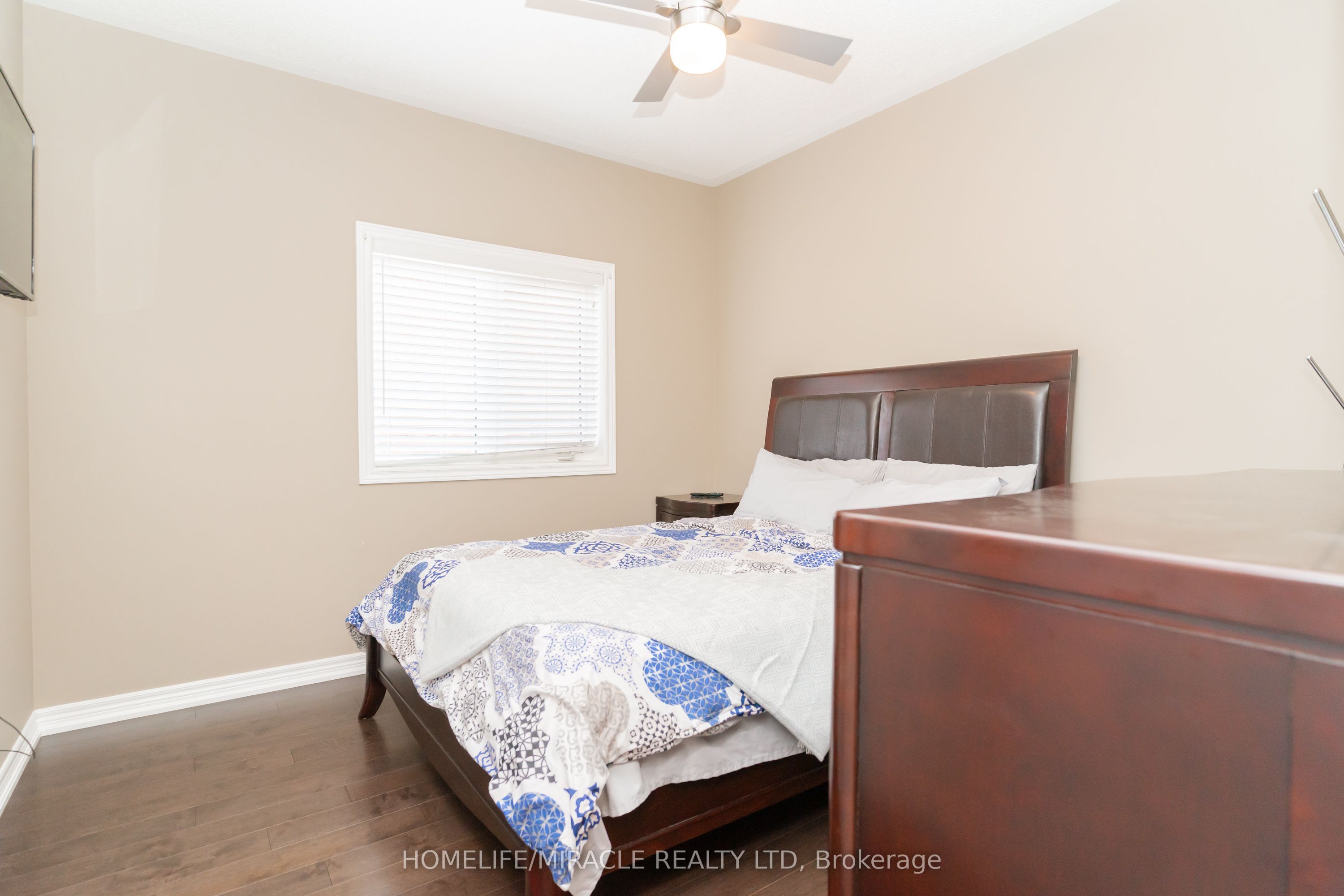 516 Vellore Woods Boulevard Property Photo 32
