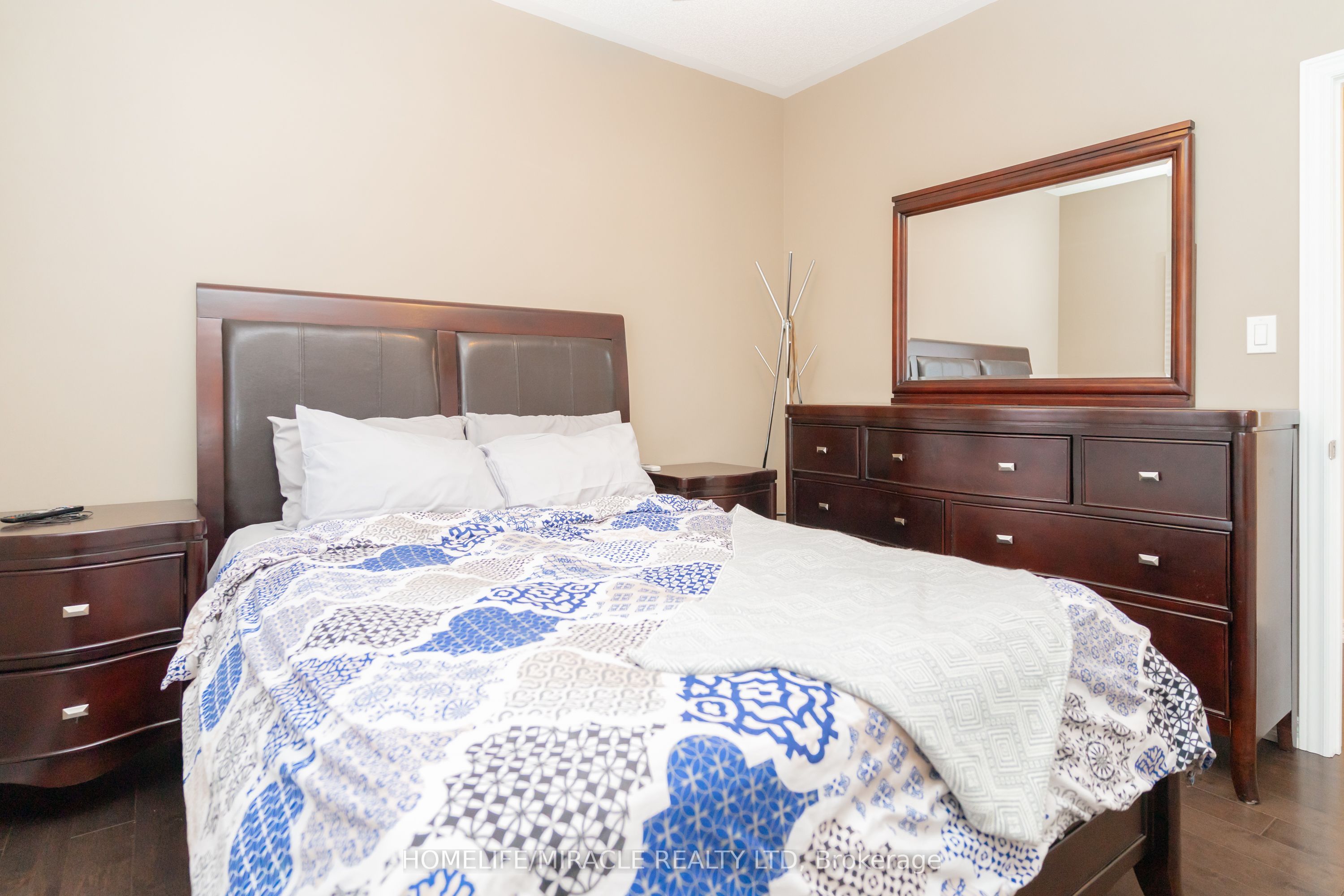 516 Vellore Woods Boulevard Property Photo 33
