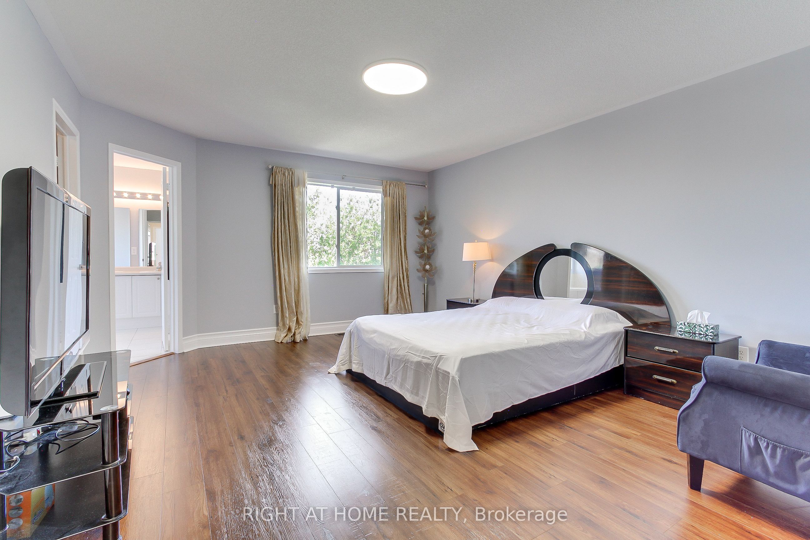 23 Maffey Crescent E Property Photo 26