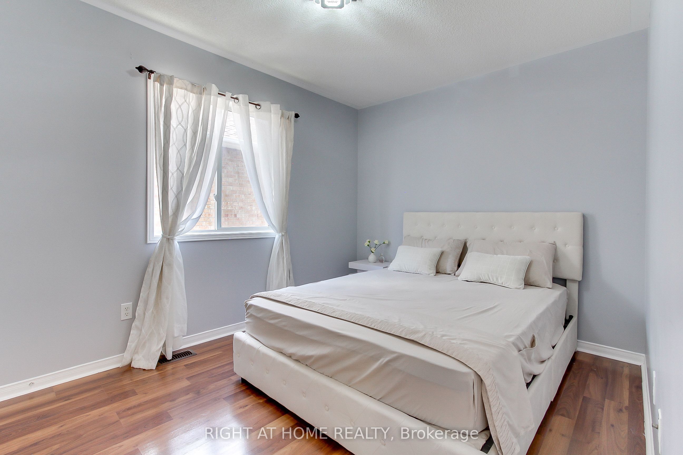 23 Maffey Crescent E Property Photo 33