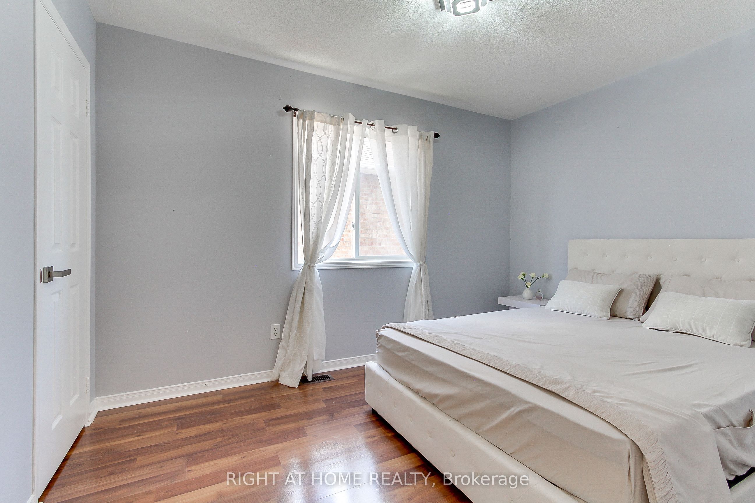 23 Maffey Crescent E Property Photo 34