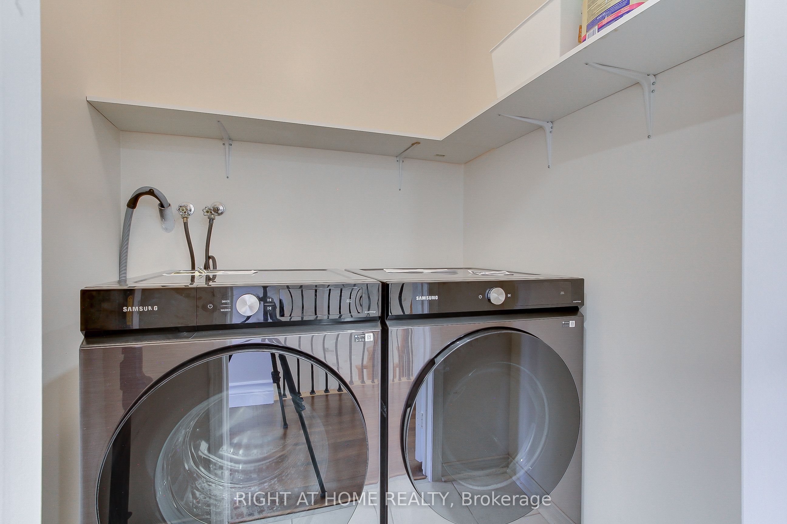 23 Maffey Crescent E Property Photo 39