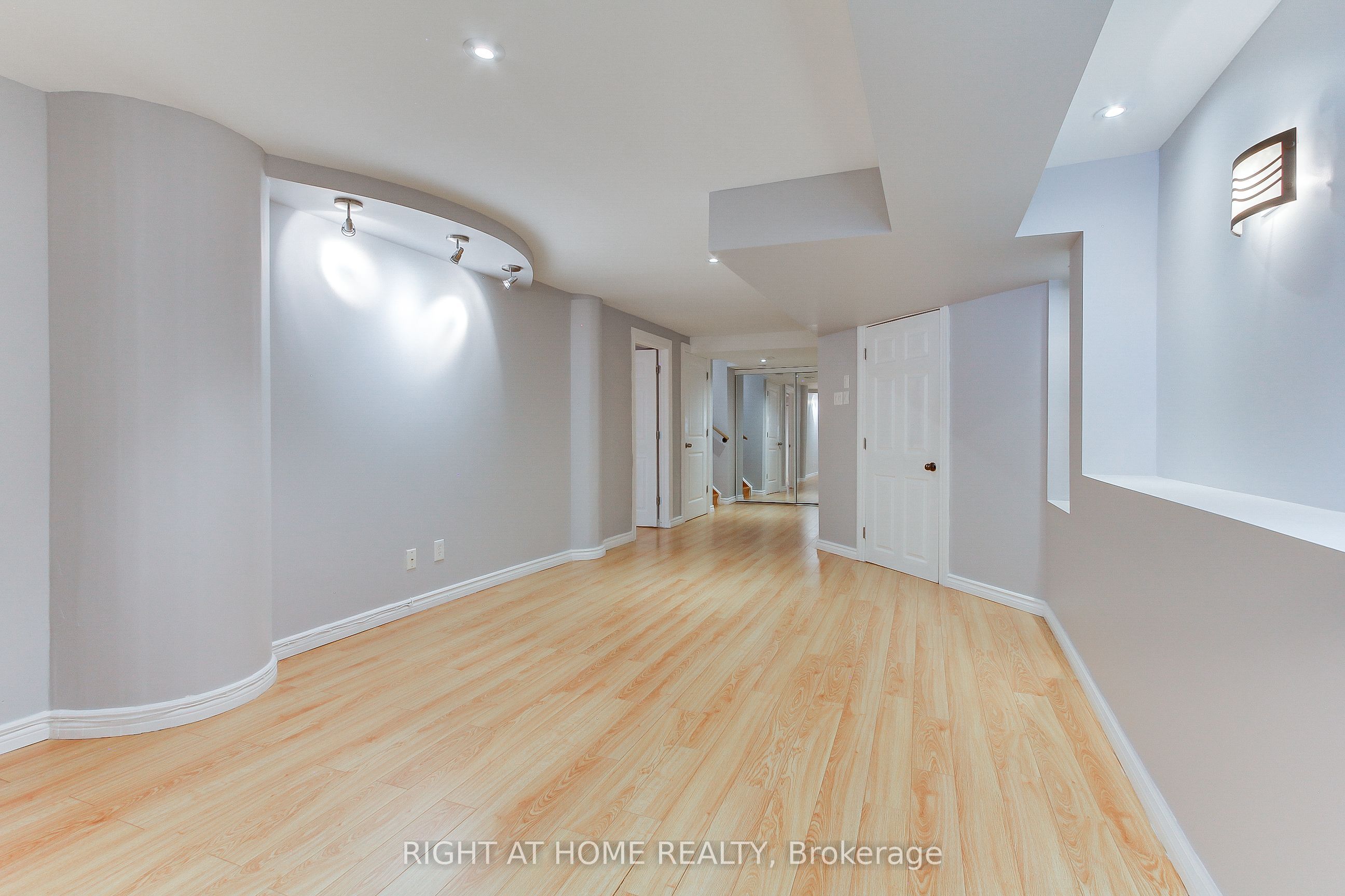 23 Maffey Crescent E Property Photo 42